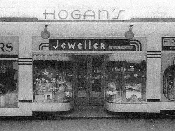 Hogans Family Jewellers Ruthven Street storefront.