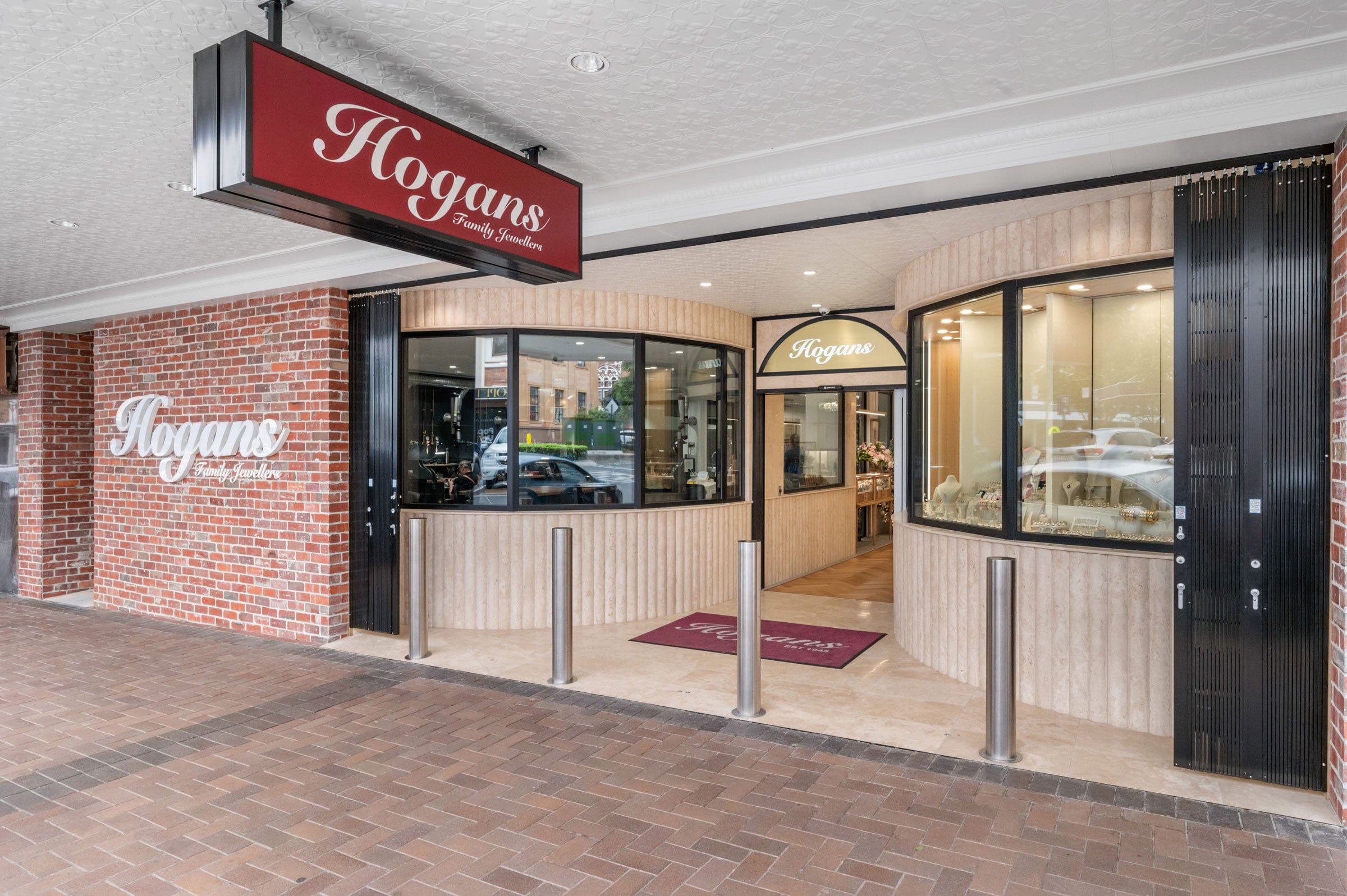 Facade image of Hogans Family Jewellers, Toowoomba.