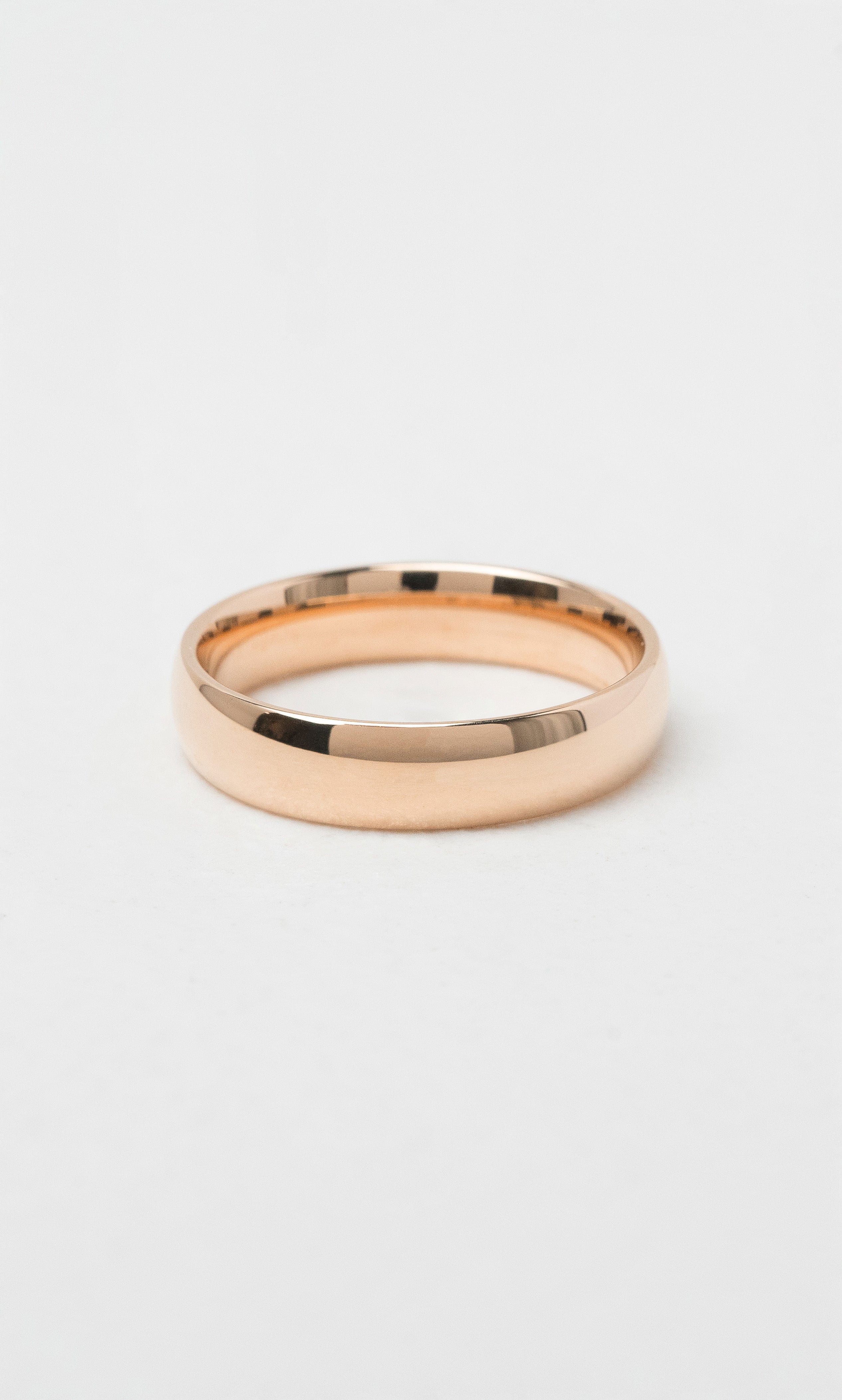 Hogans Family Jewellers 18K Polished Gents 5mm Wedder
