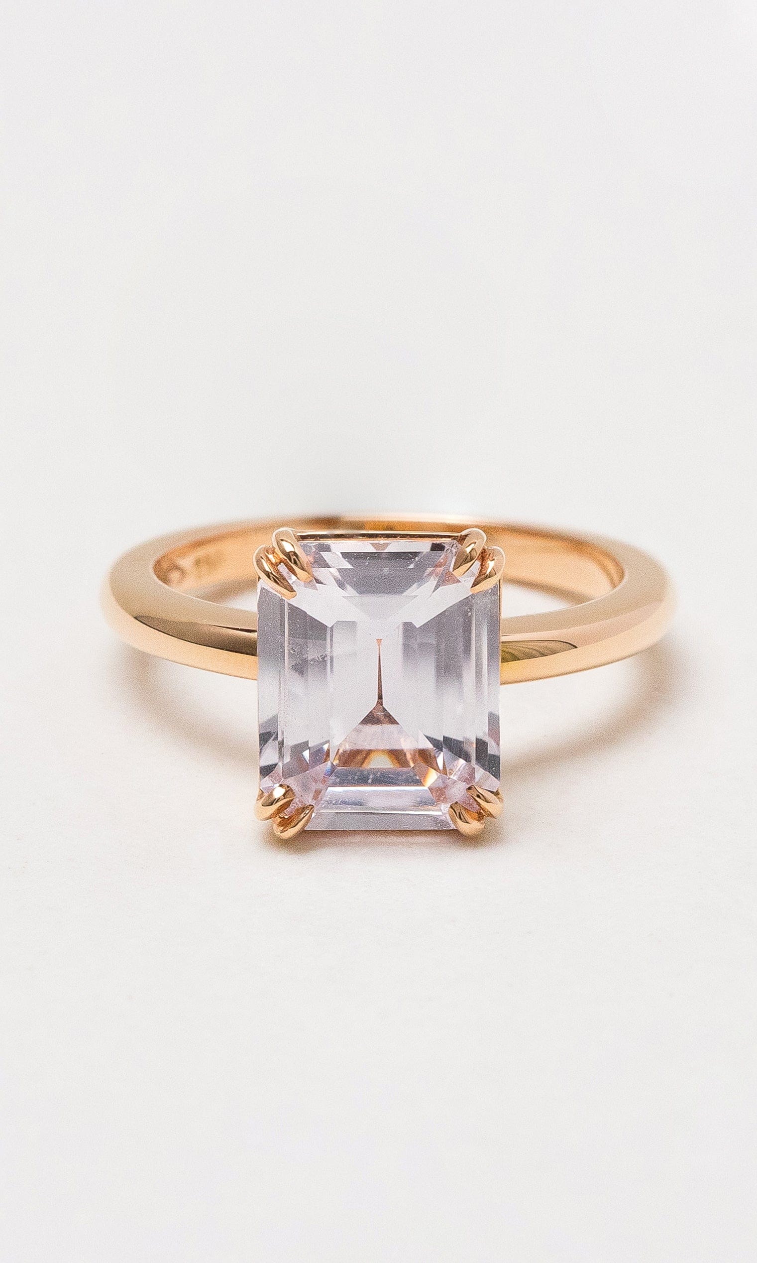 Hogans Family Jewellers 18K RG Solitaire Baby Pink Sapphire Ring