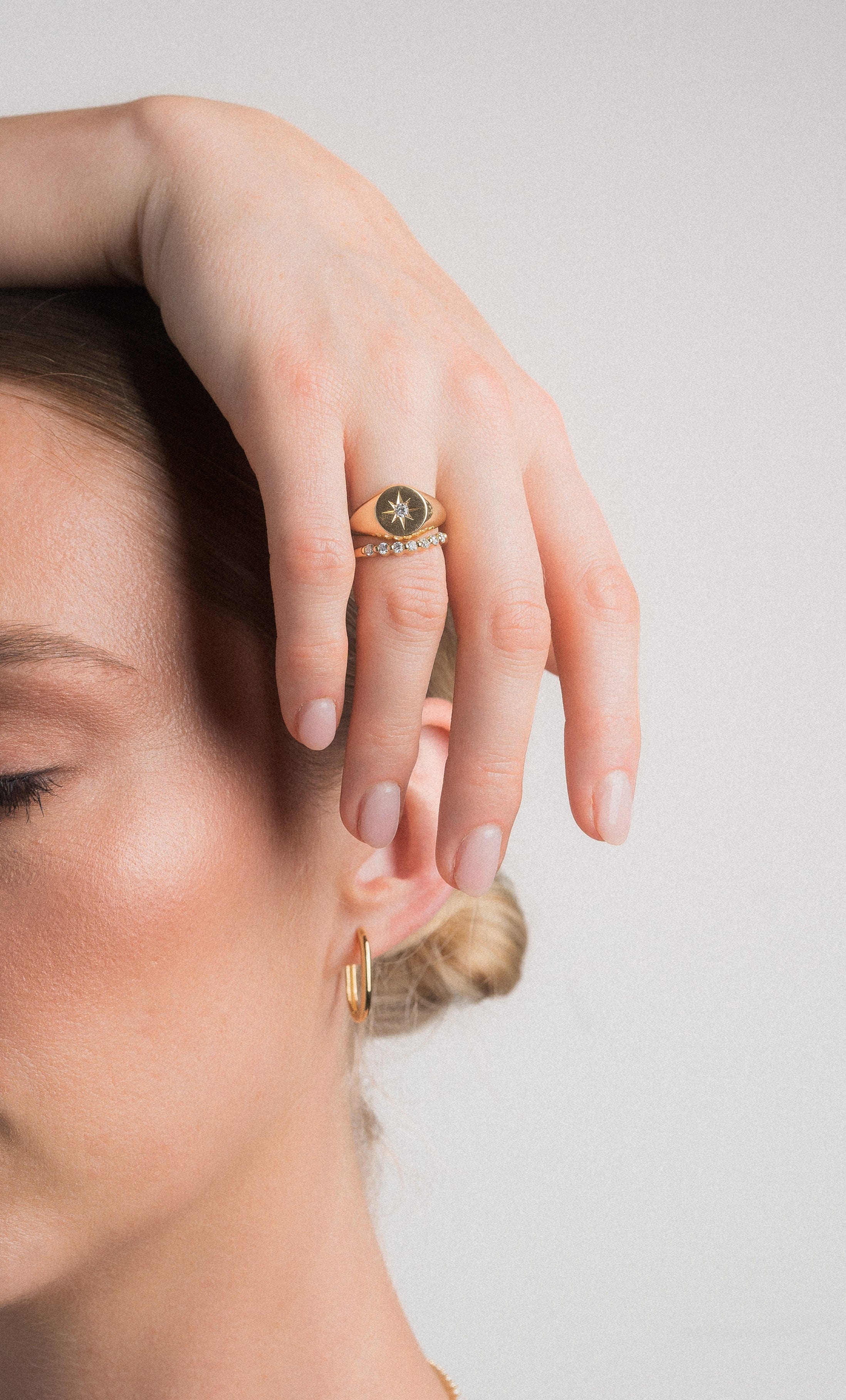 Hogans Family Jewellers 18K Small Diamond Signet Huggie Band