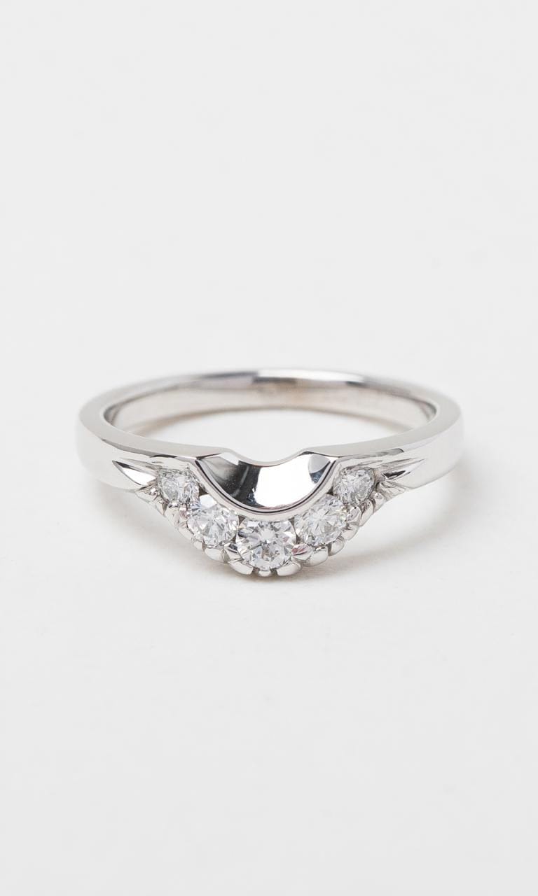 Hogans Family Jewellers 18K WG 0.33ct TDW Round Brilliant Cut White Diamond Contoured Band