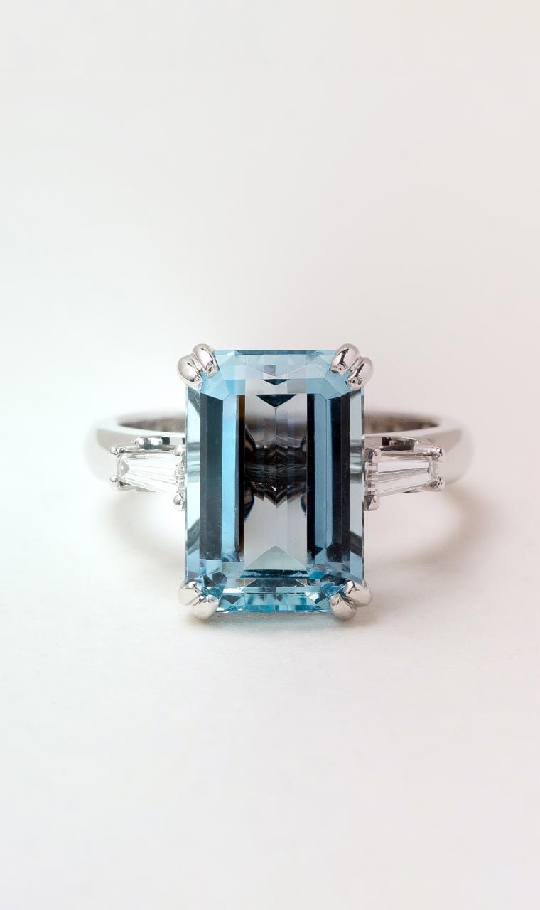 Hogans Family Jewellers 18K WG Aquamarine Dress Ring