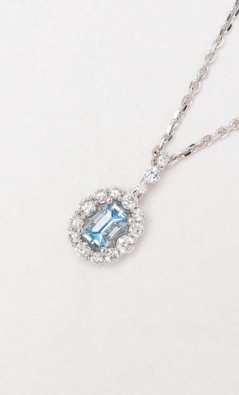 Hogans Family Jewellers 18K WG Emerald Cut Aquamarine Pendant