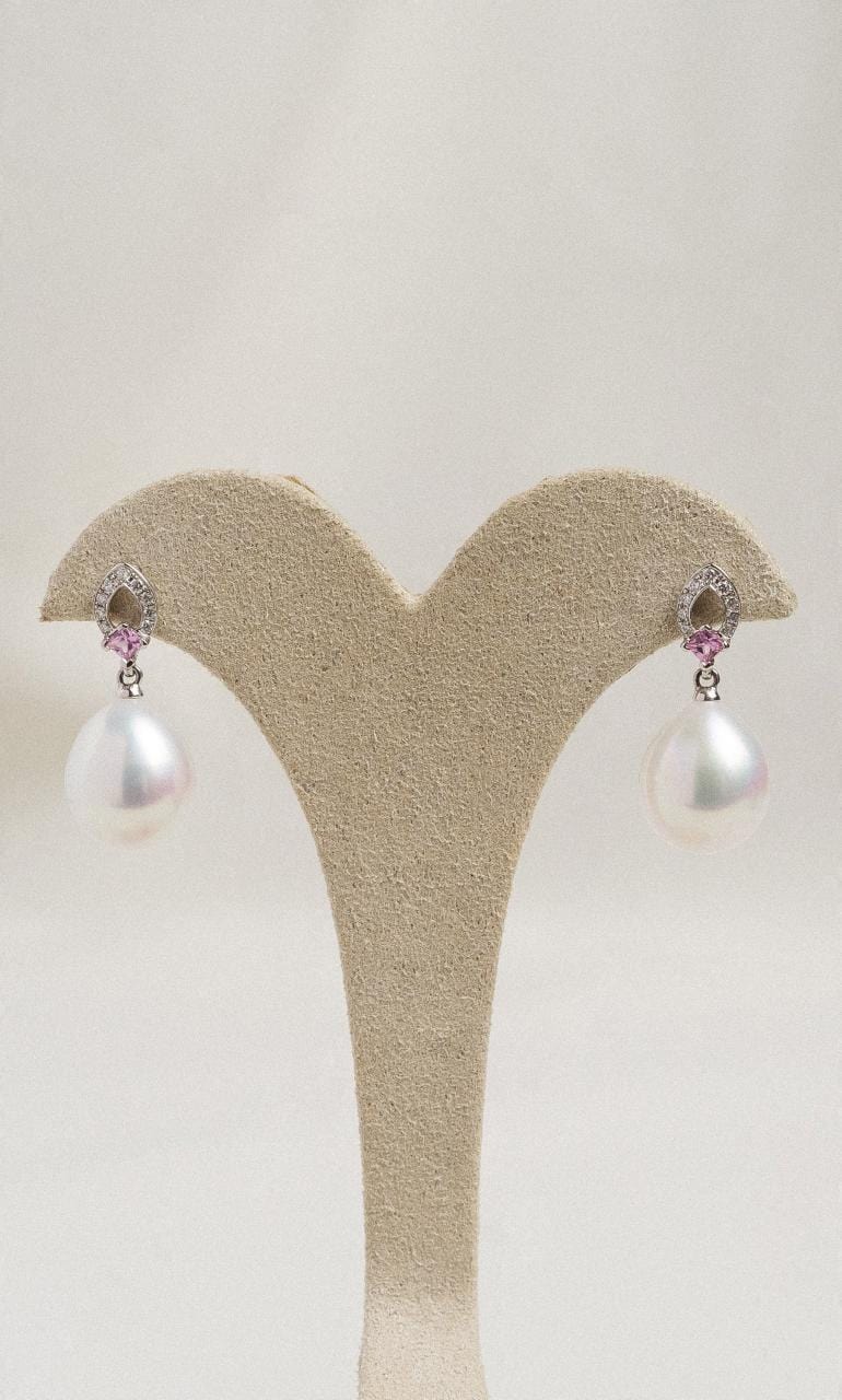 Hogans Family Jewellers 18K WG South Sea Pearl Earrings