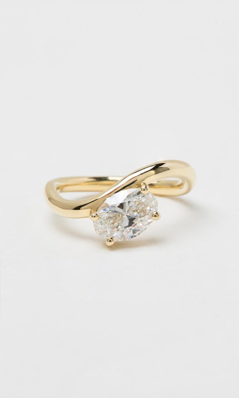 Hogans Family Jewellers 18K YG 1.25ct TDW Contoured Oval Cut Solitaire Diamond Ring