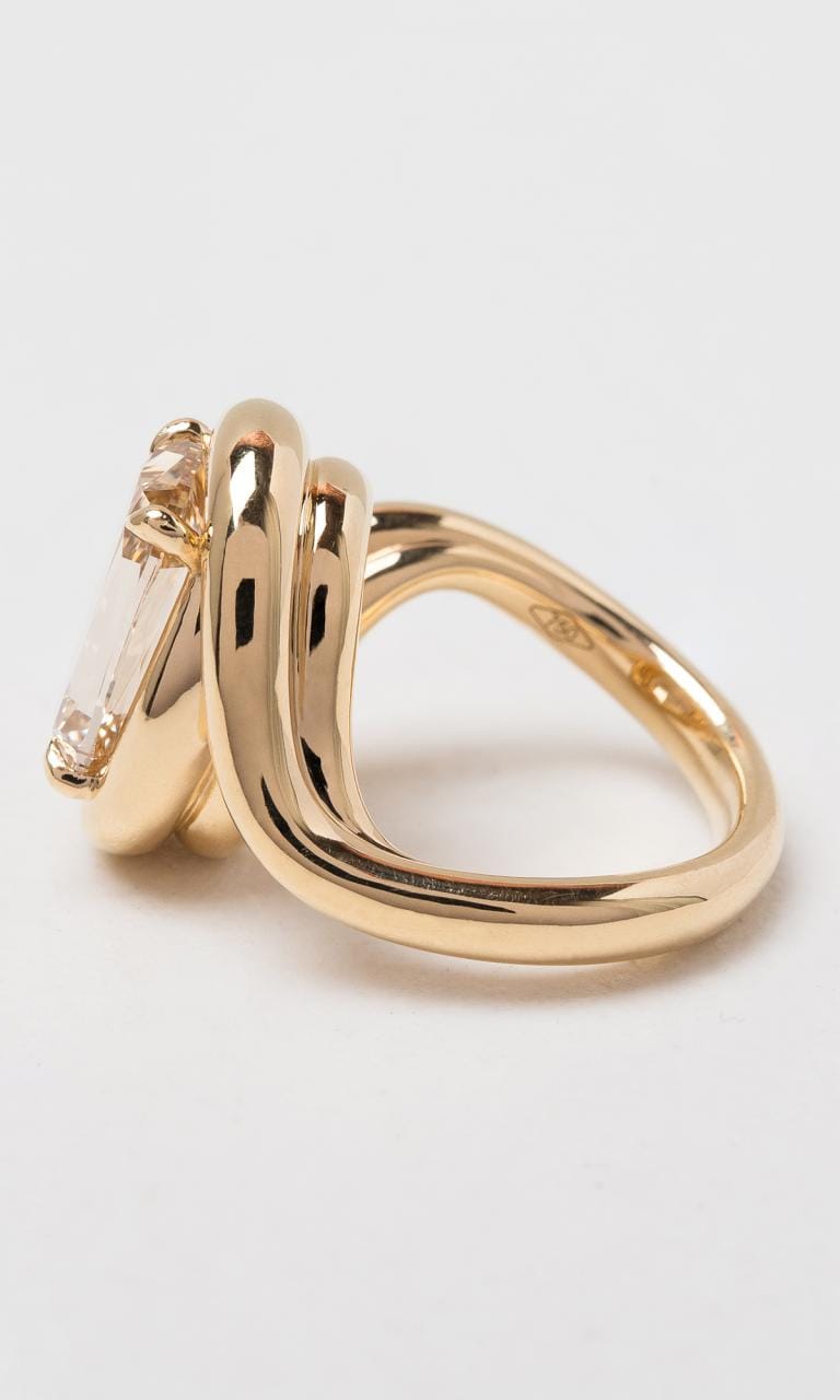Hogans Family Jewellers 18K YG 5.16ct Modified Rectangular Brilliant Cut Champagne Diamond Solitaire Ring