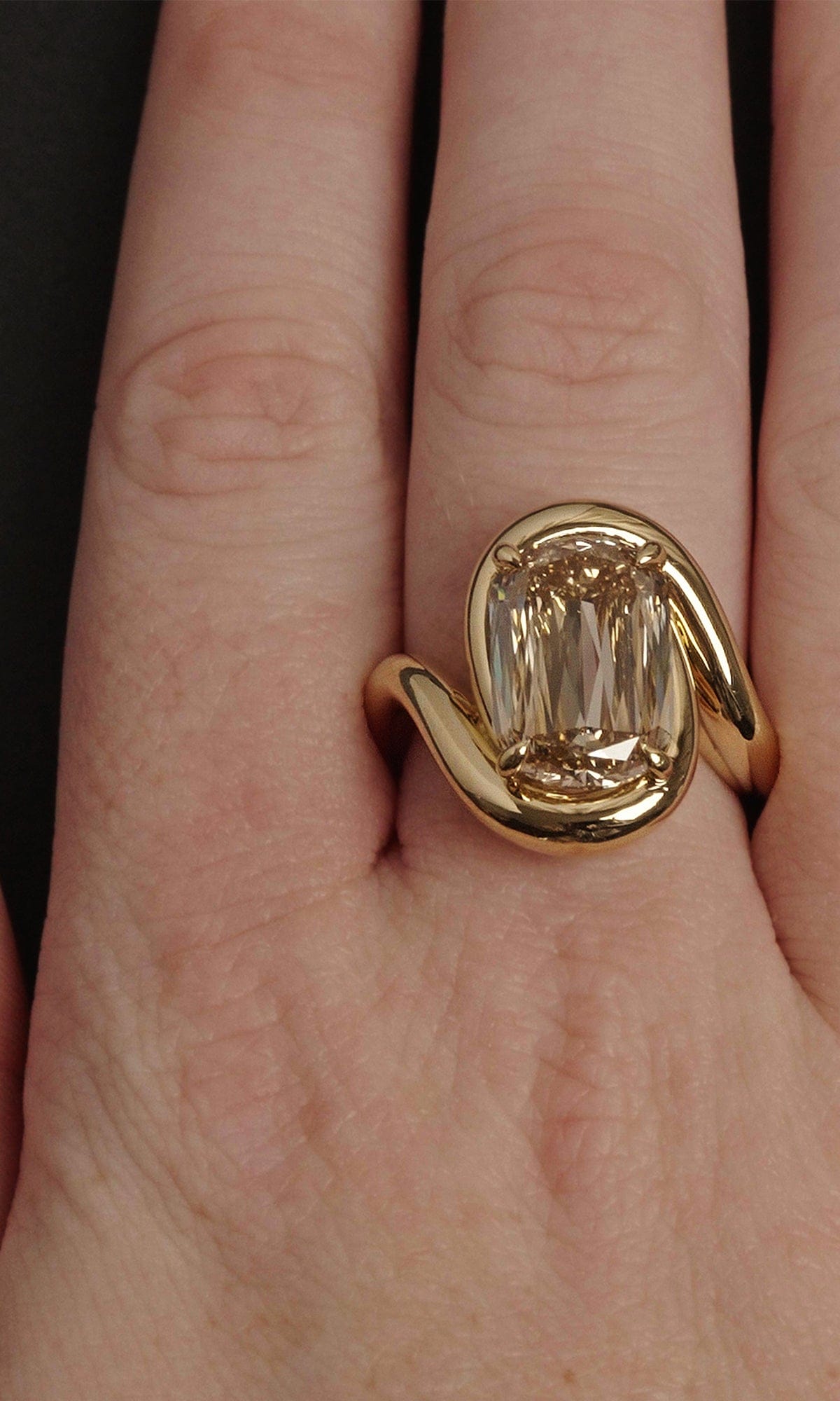 Hogans Family Jewellers 18K YG 5.16ct Modified Rectangular Brilliant Cut Champagne Diamond Solitaire Ring