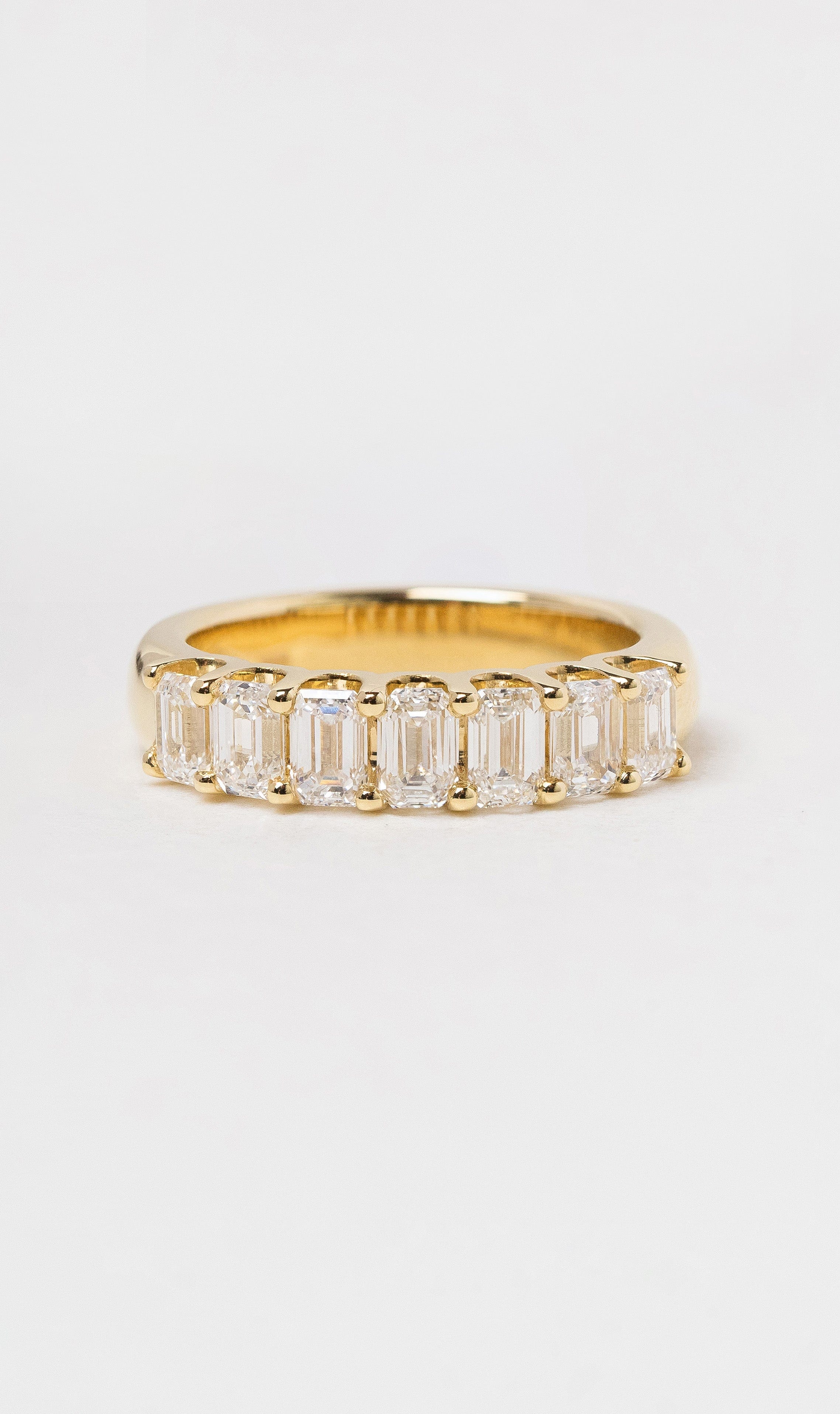 Hogans Family Jewellers 18K YG Emerald Cut Diamond Band