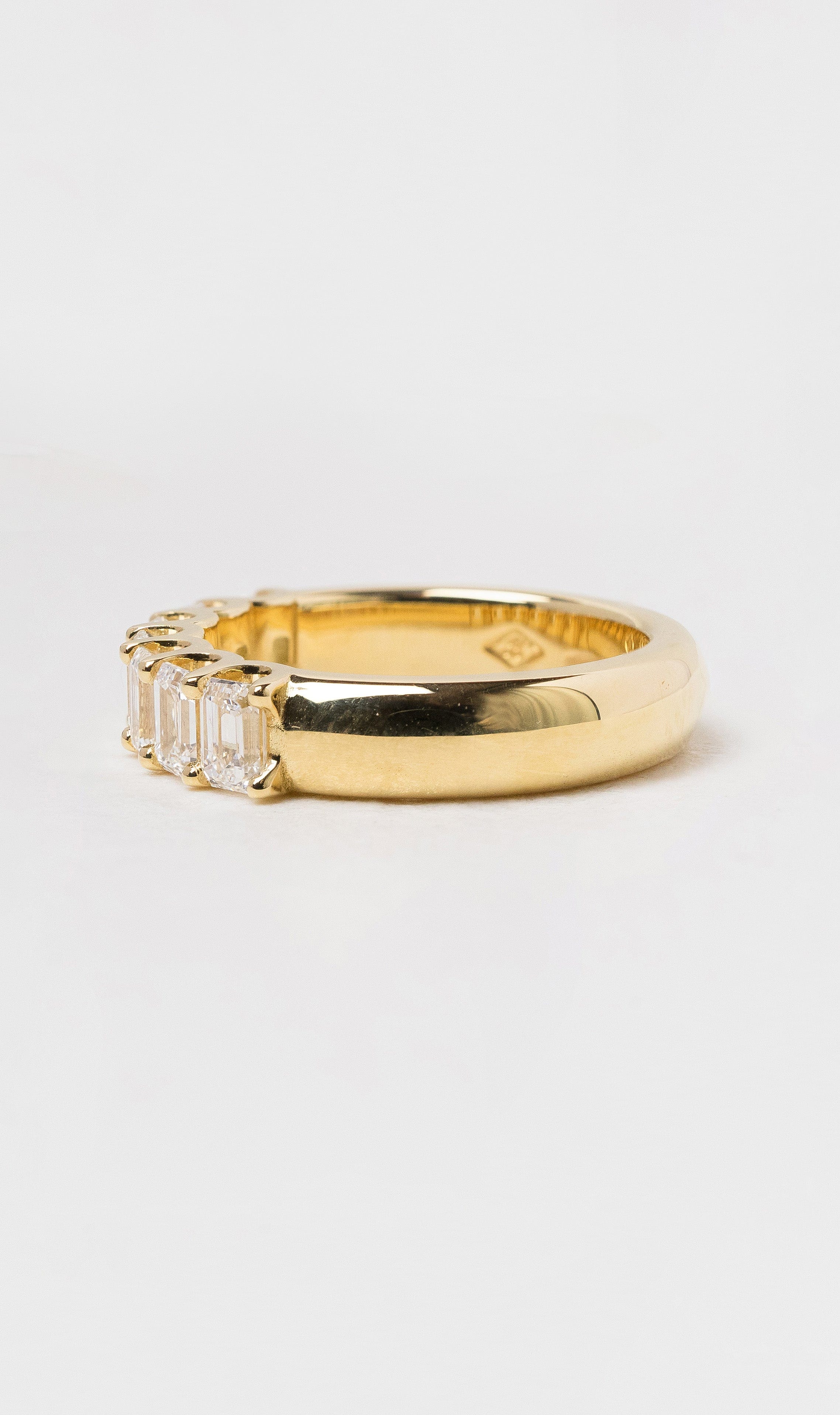 Hogans Family Jewellers 18K YG Emerald Cut Diamond Band