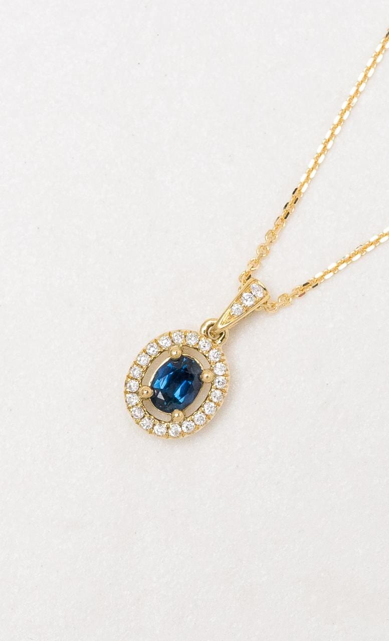 Hogans Family Jewellers 18K YG Oval Australian Sapphire Pendant