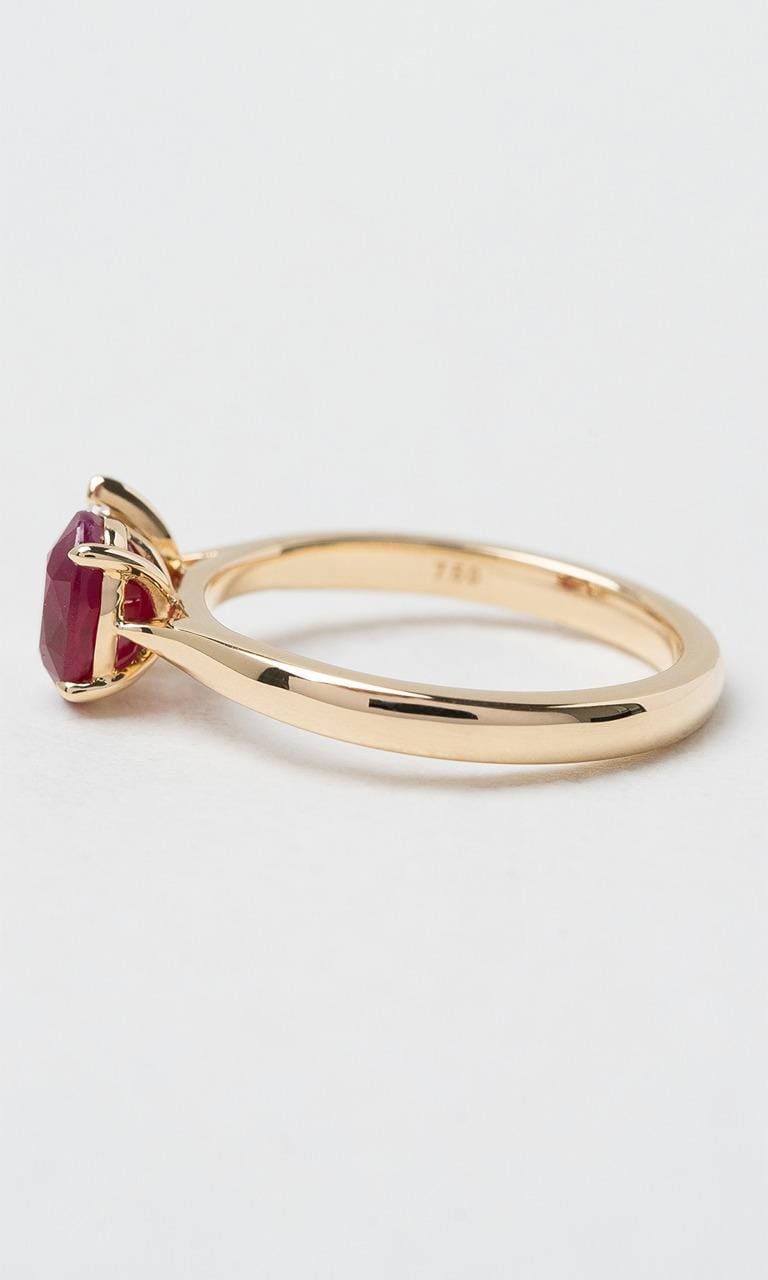 Hogans Family Jewellers 18K YG Oval Cut Burmese Ruby Toi et Moi Ring