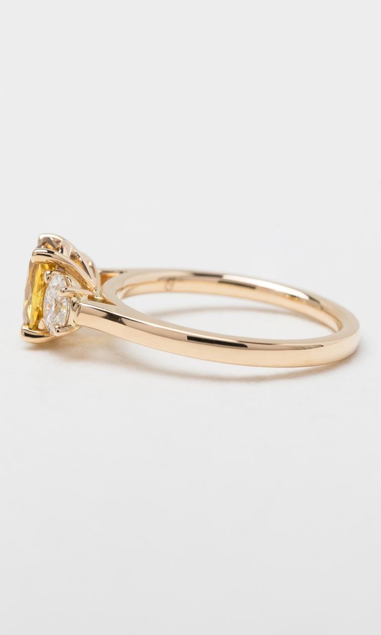 Hogans Family Jewellers 18K YG Oval Cut Sapphire Trilogy Ring