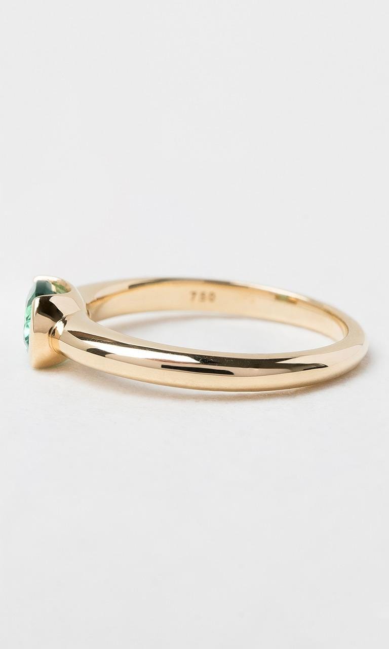 Hogans Family Jewellers 18K YG Oval Cut Zambian Emerald Solitaire Dress Ring