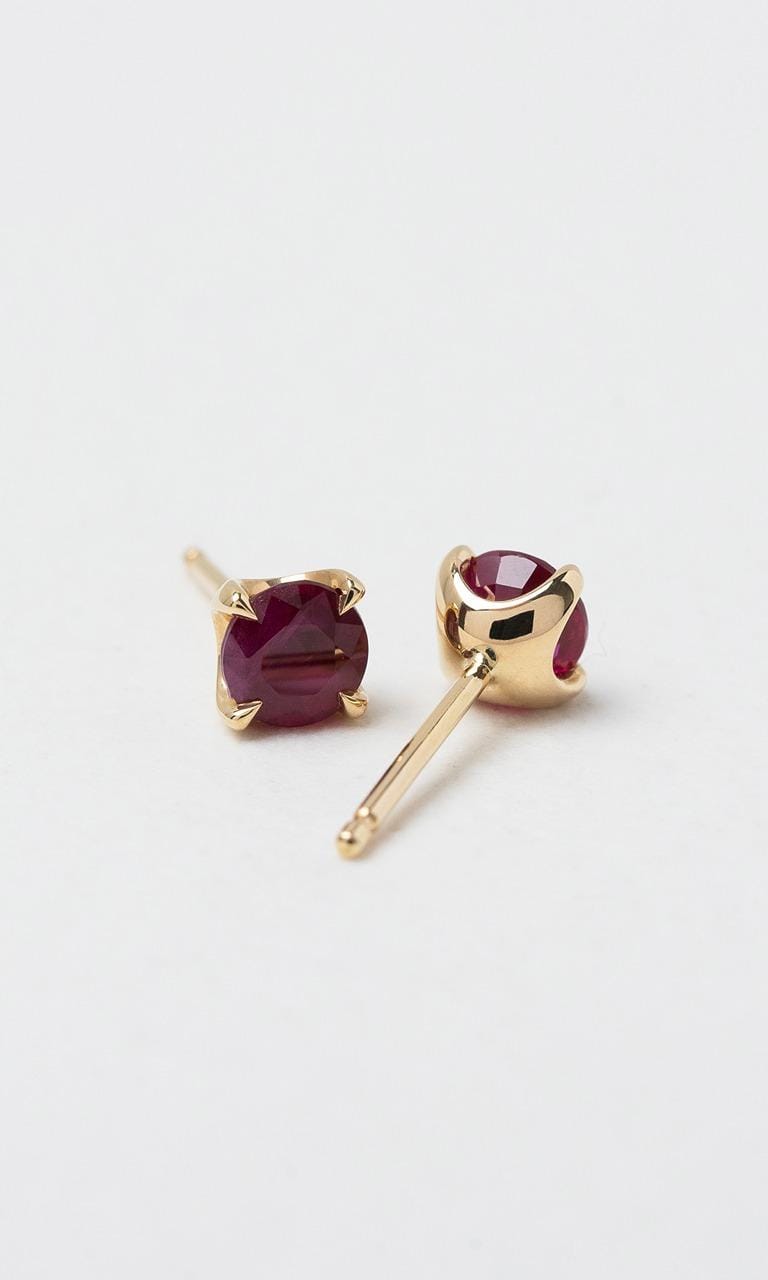 Hogans Family Jewellers 18K YG Round Brilliant Cut Burmese Ruby Solitaire Stud Earrings
