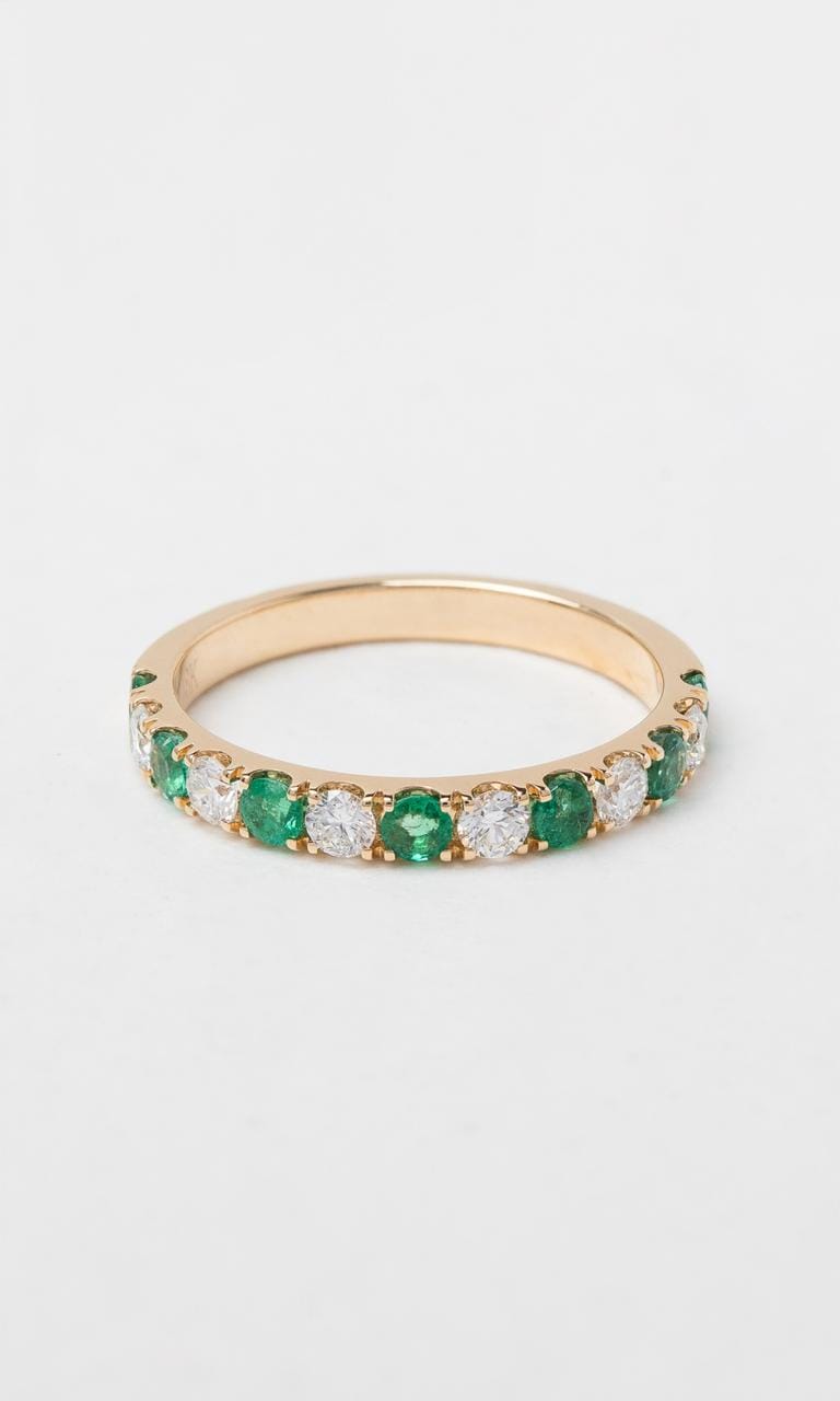Hogans Family Jewellers 18K YG Round Brilliant Cut Emerald Band