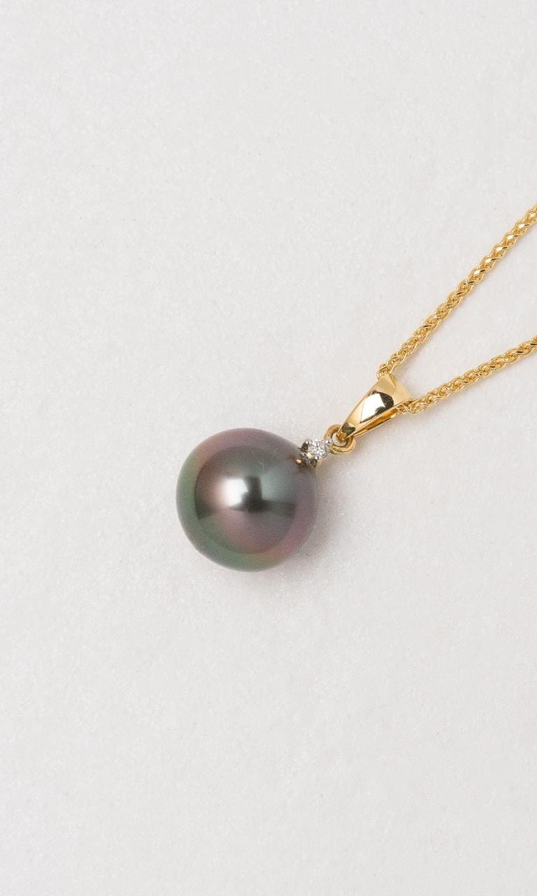 Hogans Family Jewellers 18K YG Tahitian Pearl Pendant