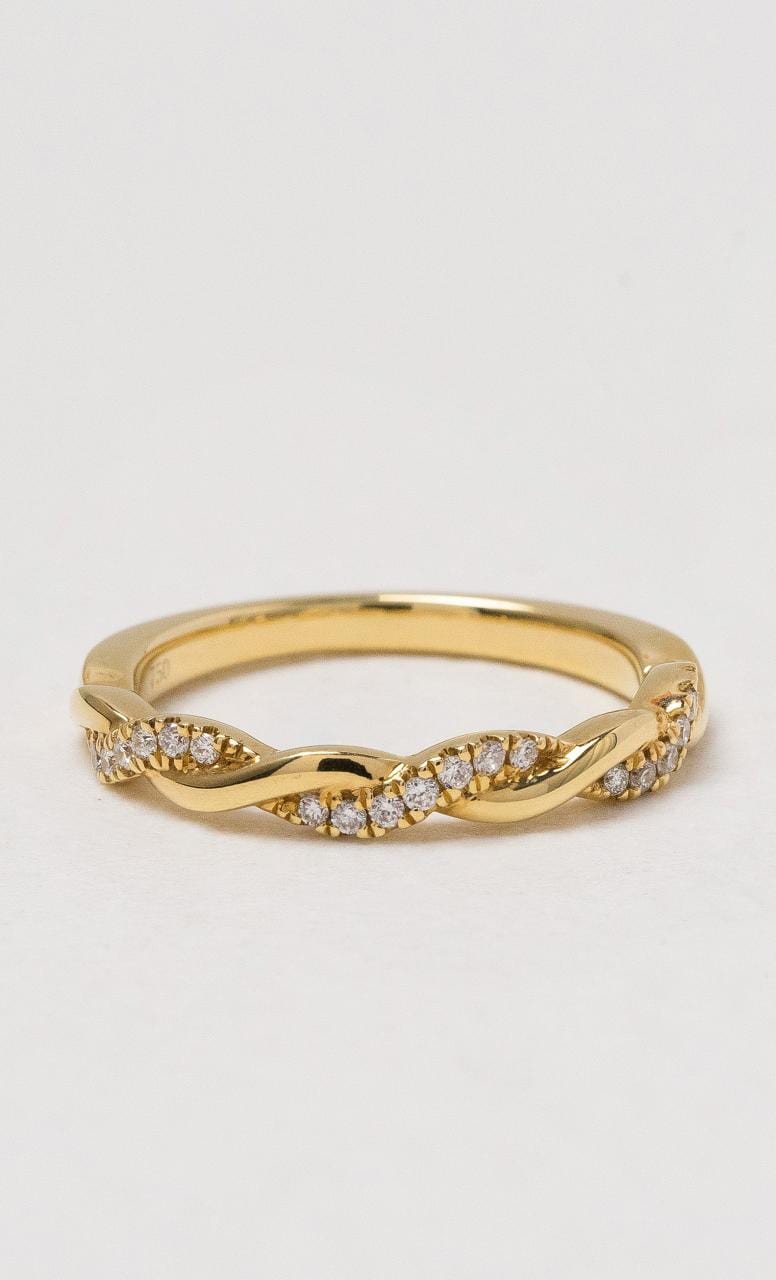 Hogans Family Jewellers 18K YG Twisted Diamond Band