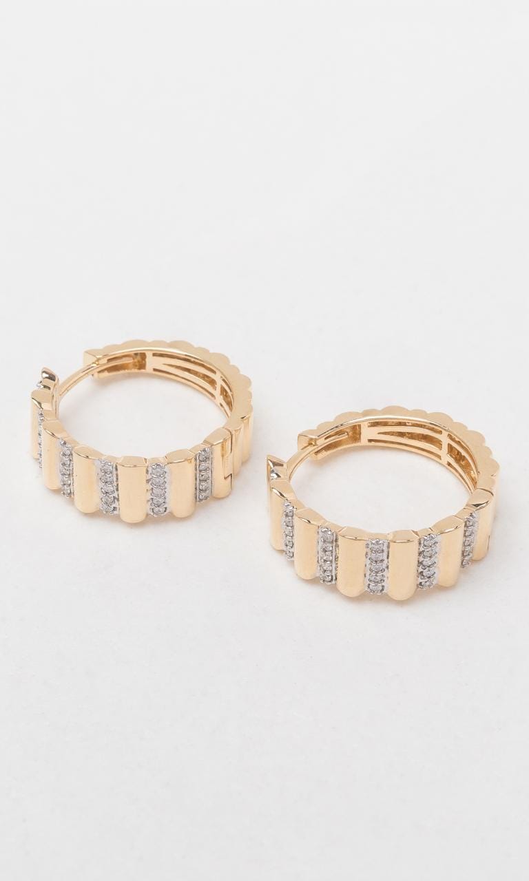 Hogans Family Jewellers 18K YWG 0.23ct TDW Round Brilliant Cut Huggie Earrings