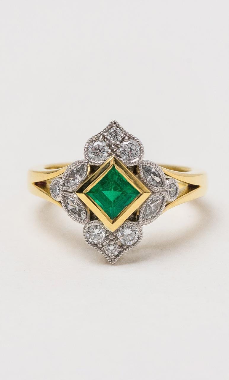 Hogans Family Jewellers 18K YWG Brazilian Emerald Dress Ring