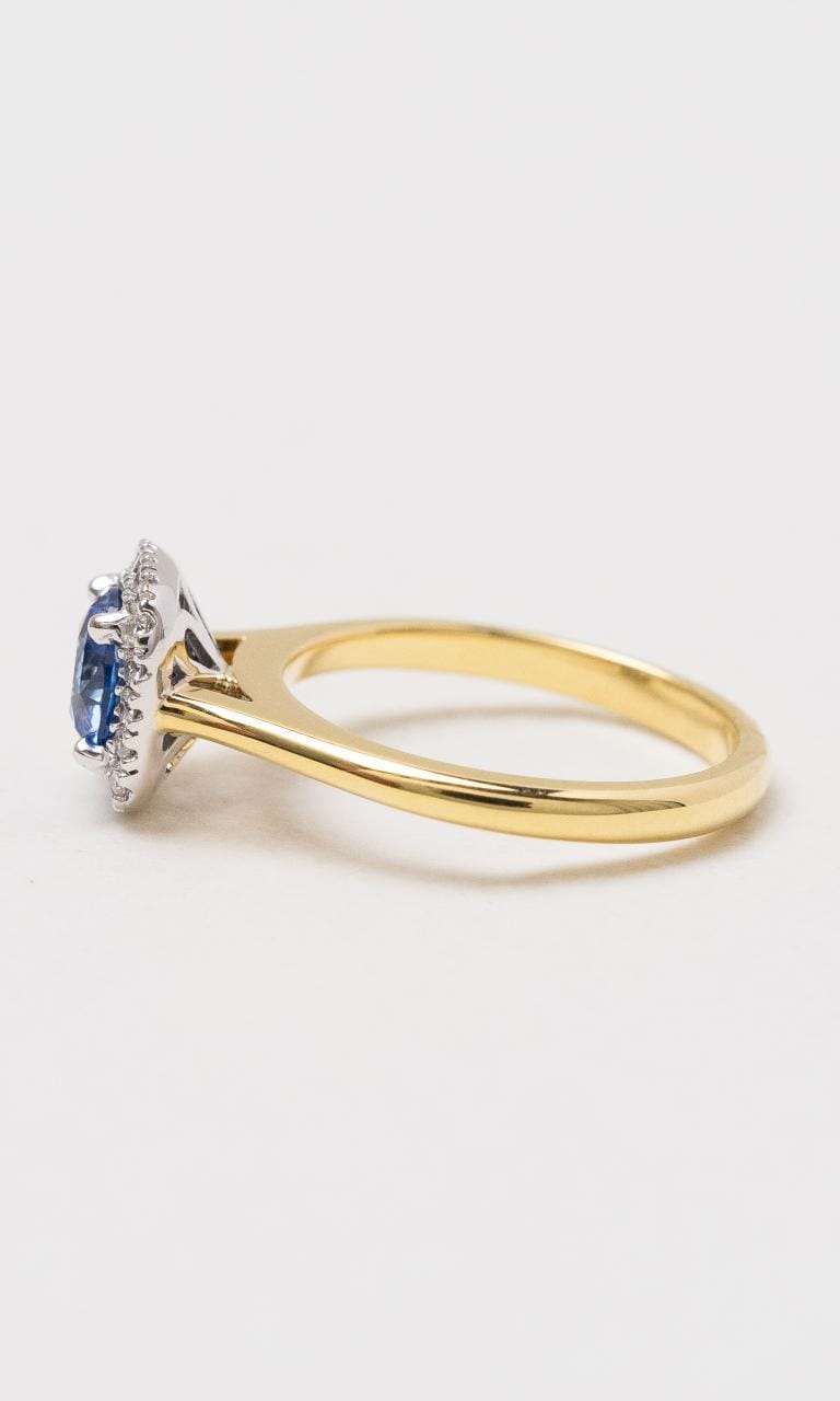 Hogans Family Jewellers 18K YWG Cushion Ceylon Sapphire Ring
