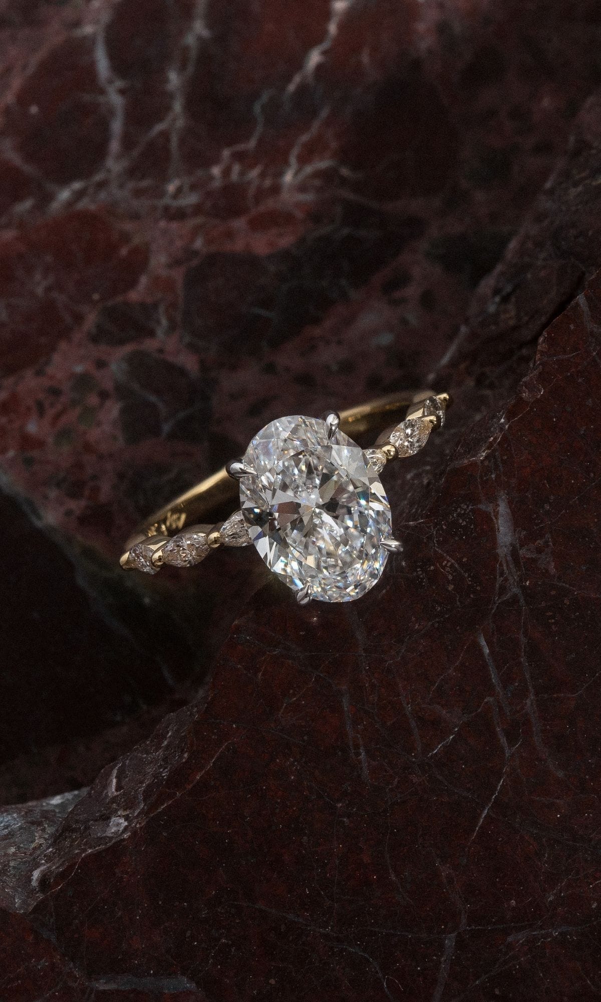 Hogans Family Jewellers 18K YWG Diamond Solitaire Ring