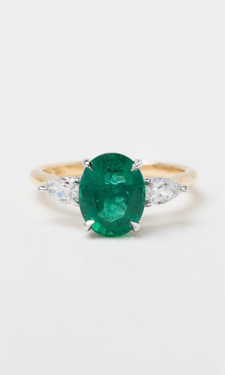 Hogans Family Jewellers 18K YWG Oval Cut Emerald Trilogy Dress Ring