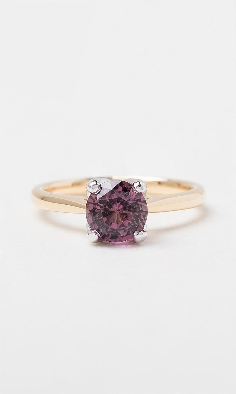 Hogans Family Jewellers 18K YWG Round Brilliant Cut Sapphire Solitaire Ring