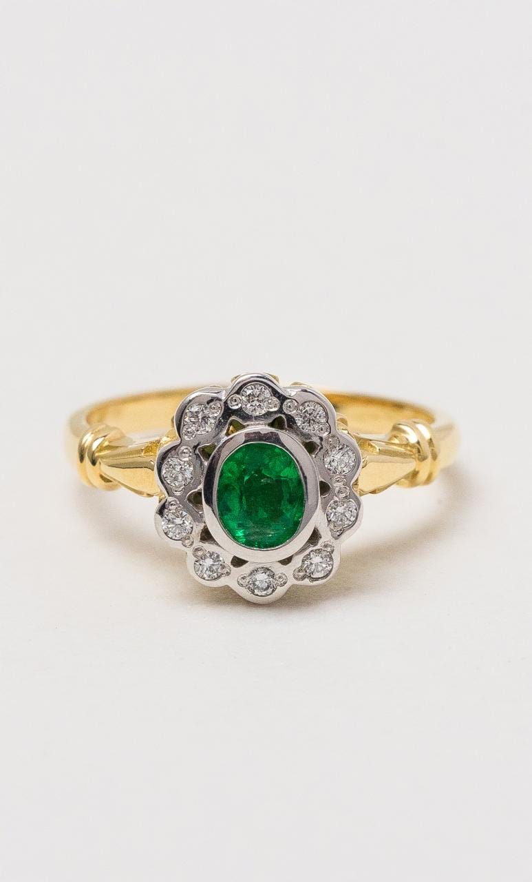 Hogans Family Jewellers 18K YWG Vintage Emerald Cluster Ring