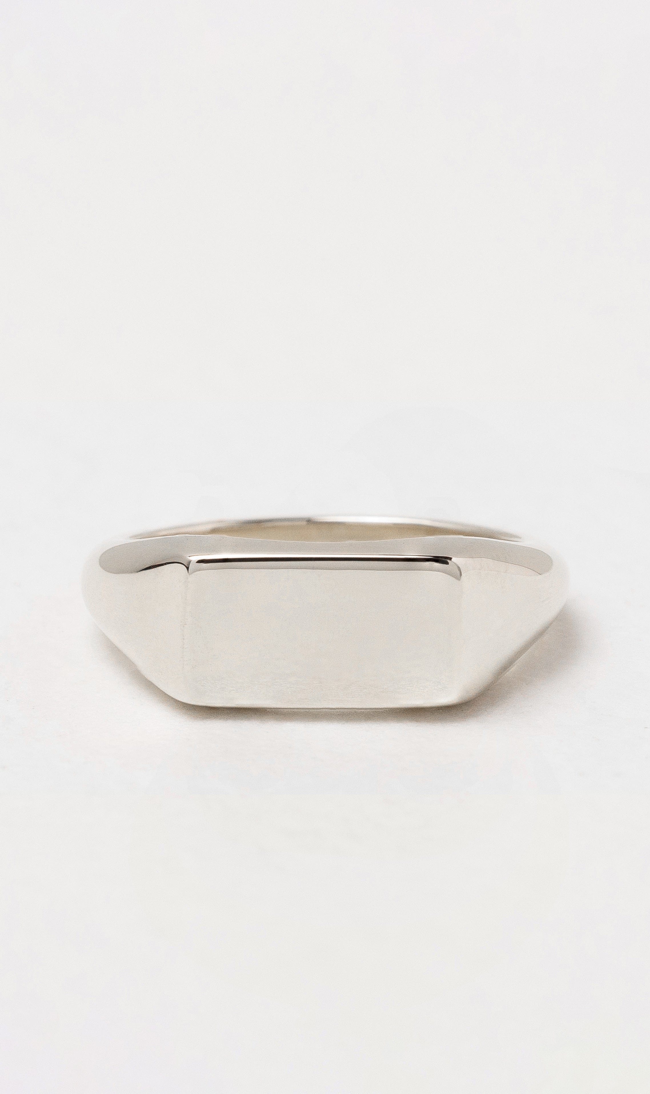 Hogans Family Jewellers 9k Rectangular Signet Ring