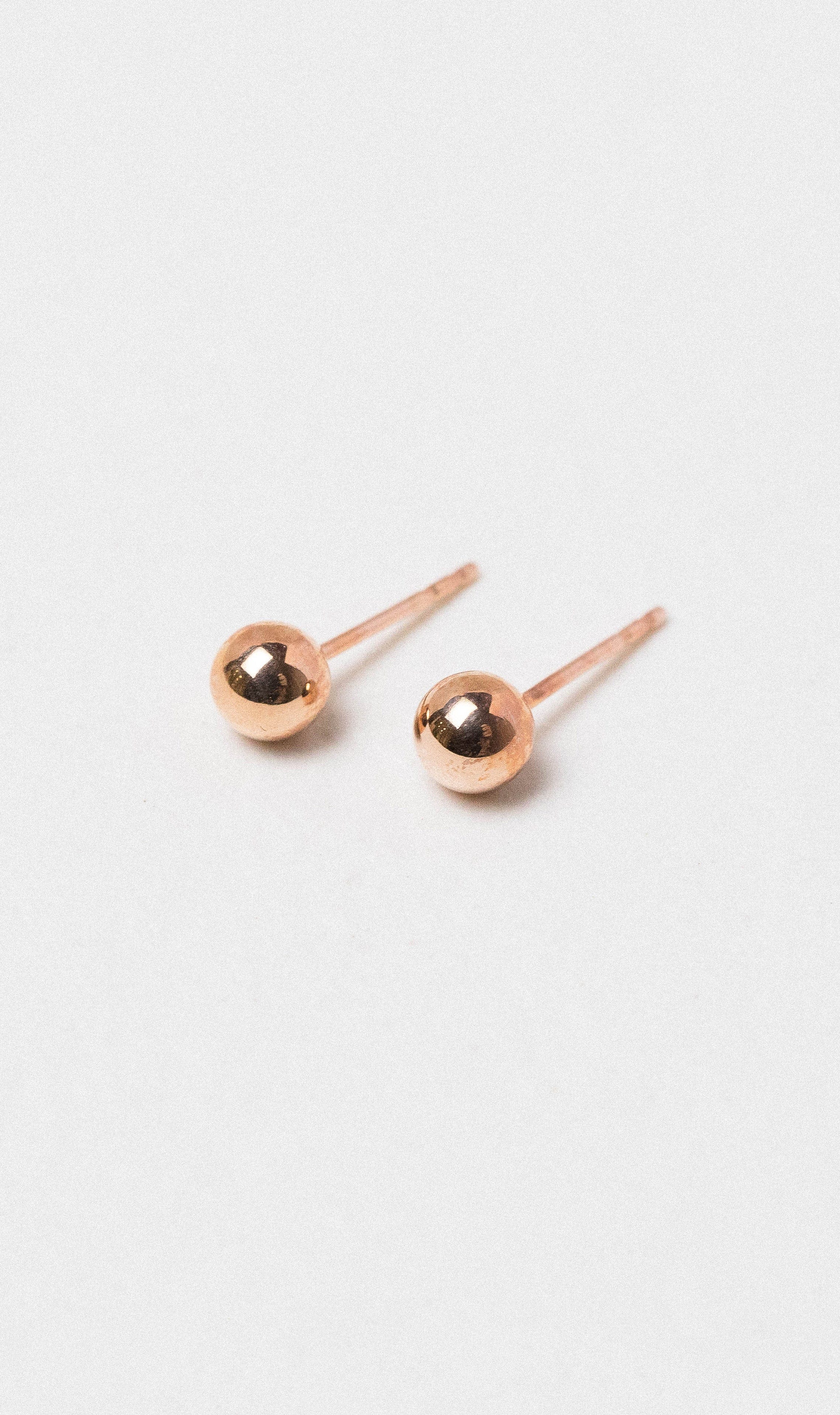Hogans Family Jewellers 9k RG Ball Stud Earrings (5mm)