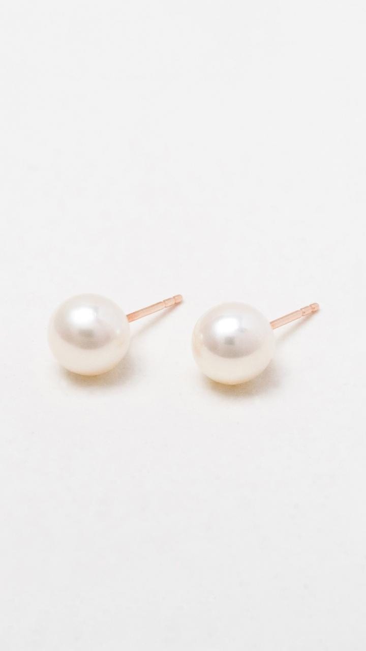 Hogans Family Jewellers 9K RG Freshwater Pearl Stud Earrings (Small)