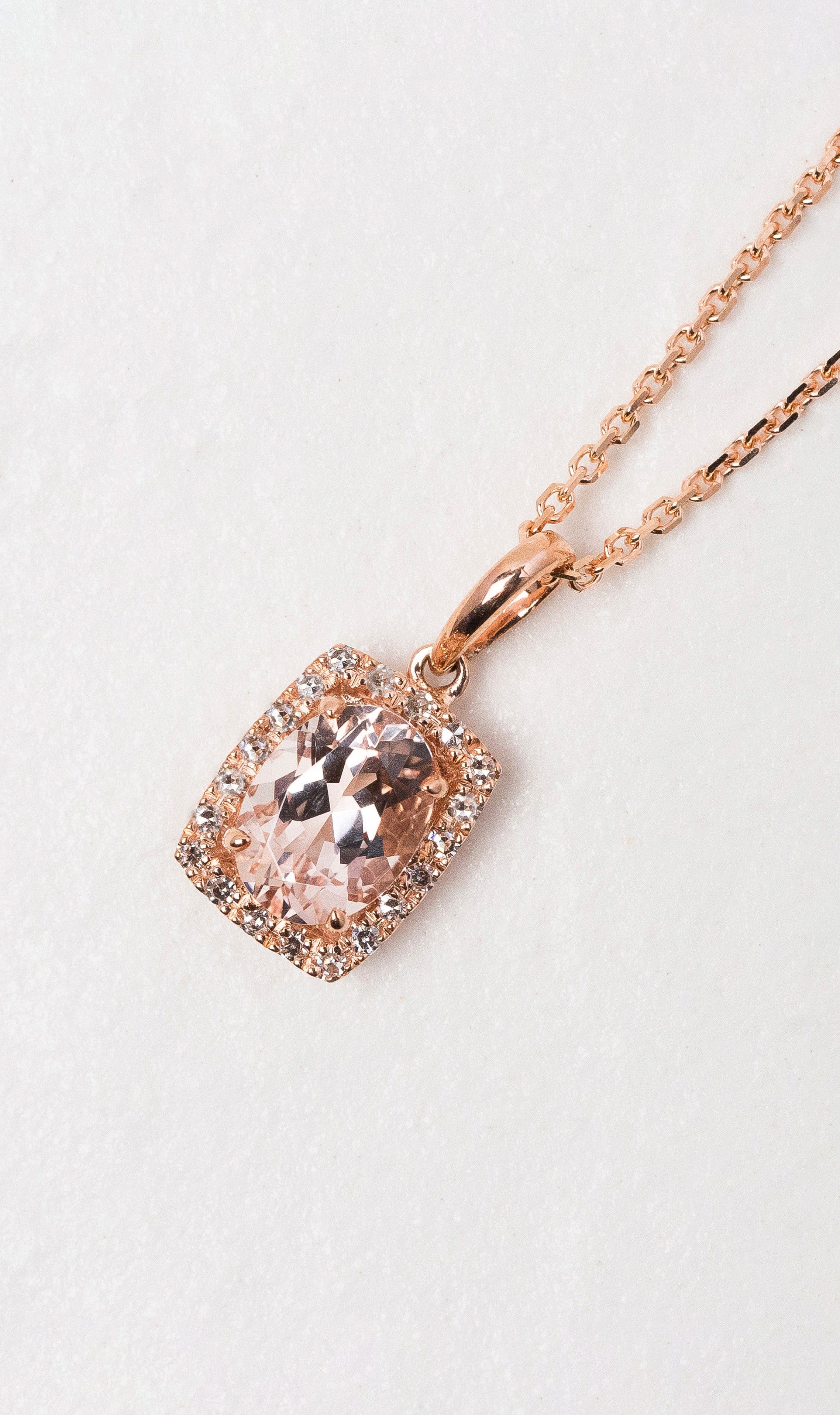 Hogans Family Jewellers 9K RG Oval Morganite Pendant