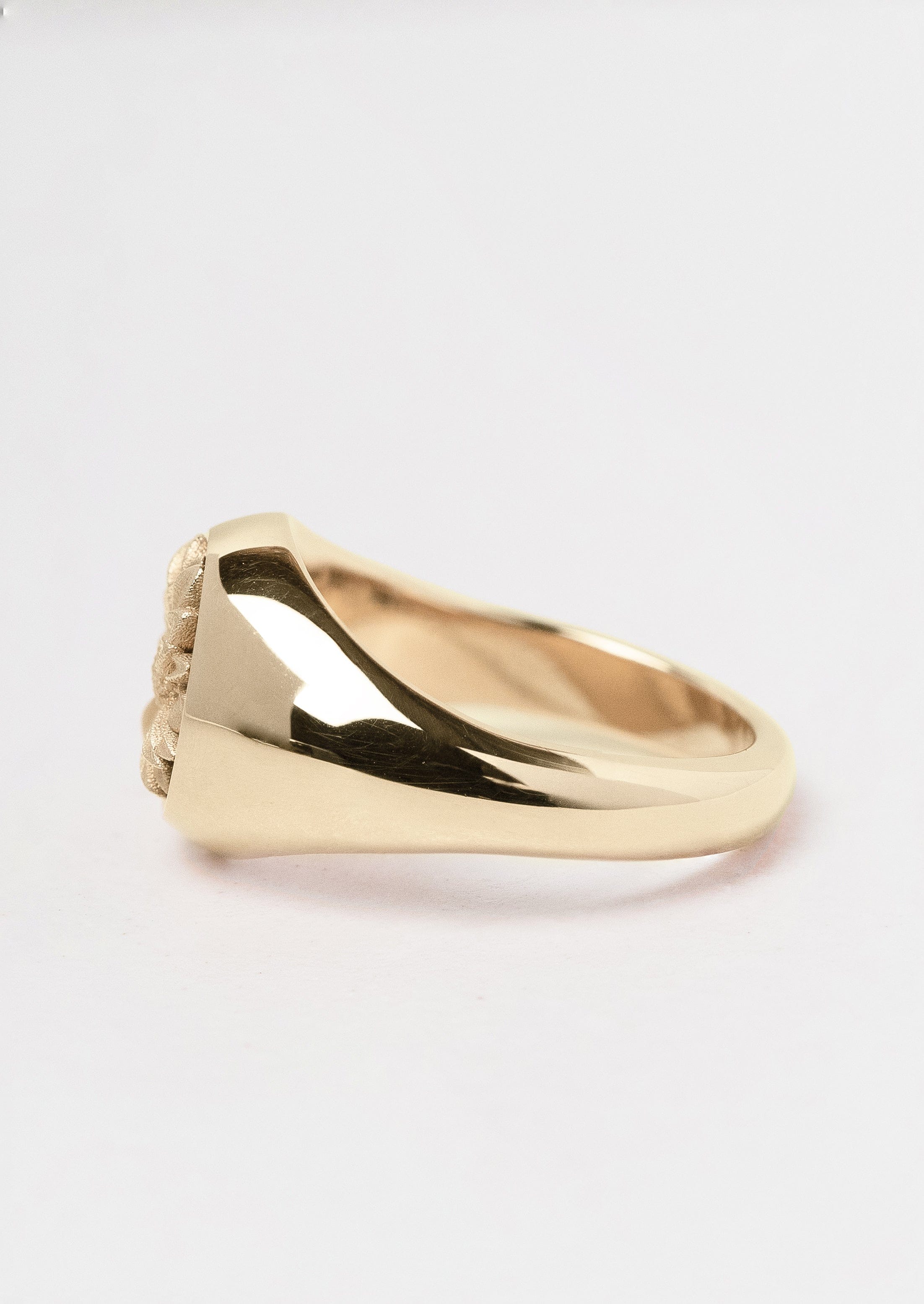 Hogans Family Jewellers 9K Sunflower Signet Ring