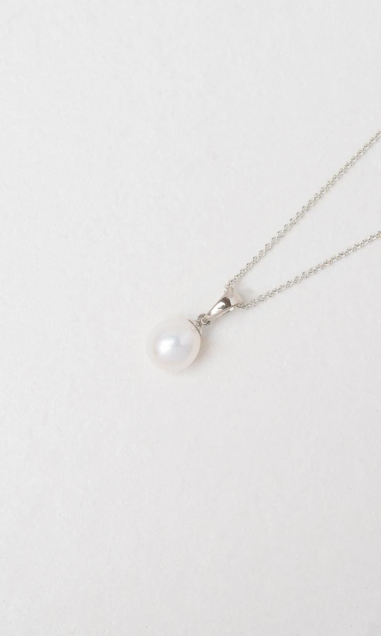 Hogans Family Jewellers 9K WG 8mm Freshwater Pearl Pendant