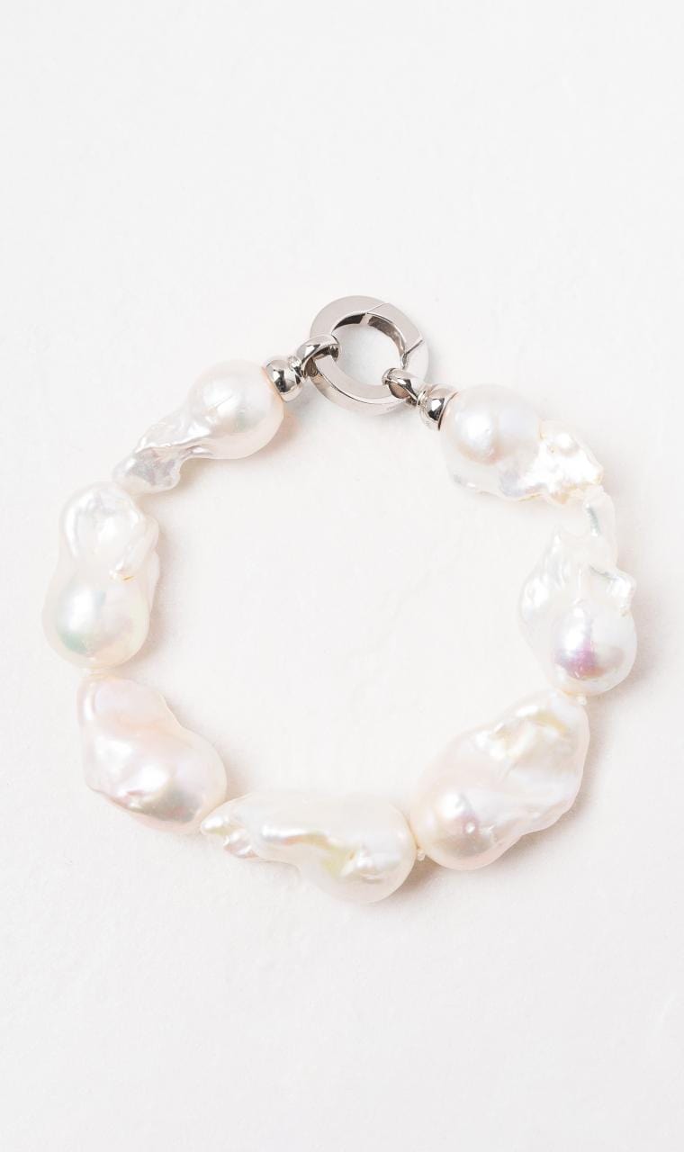 Hogans Family Jewellers 9K WG Baroque Pearl Bracelet