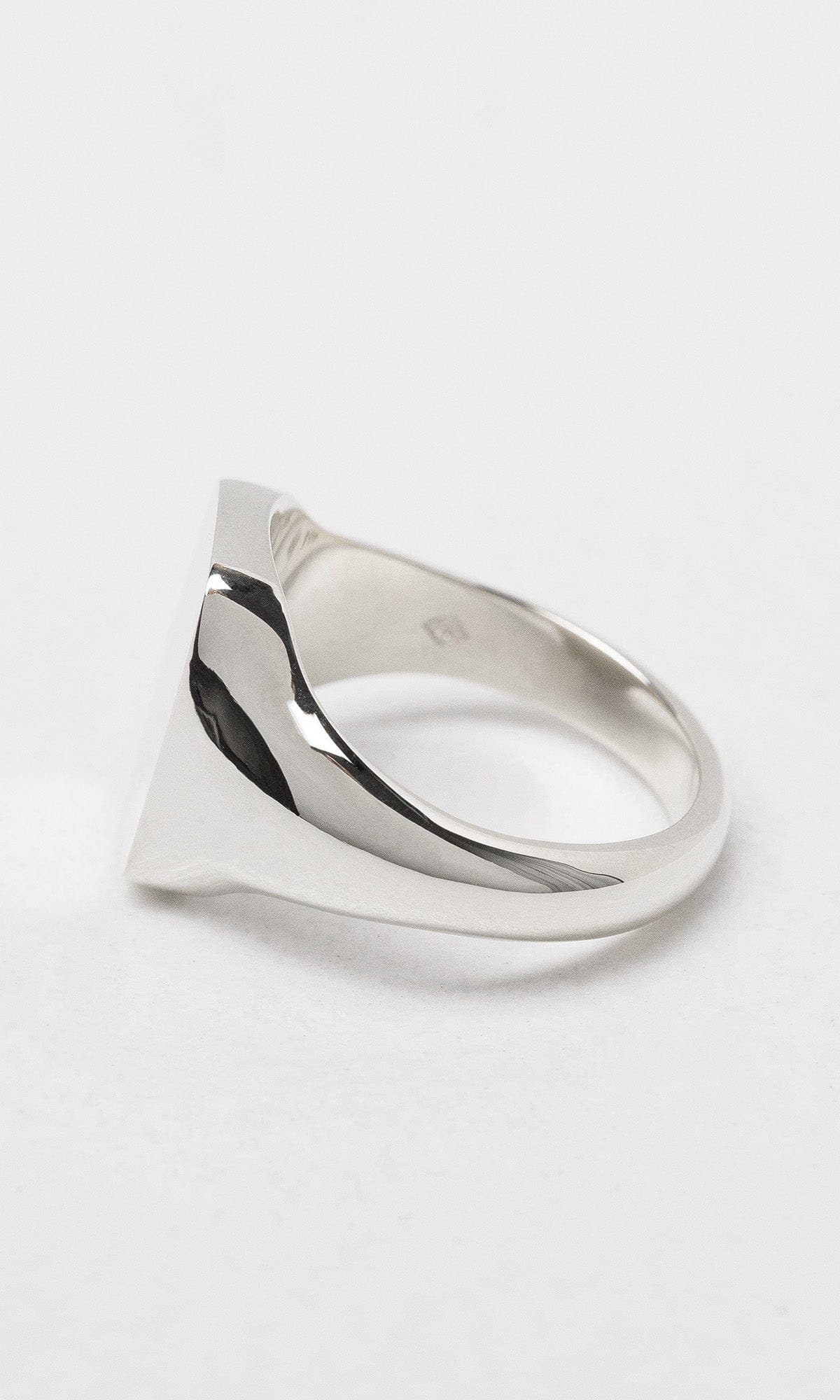 Hogans Family Jewellers 9K WG Cushion Shaped Gents Signet Ring