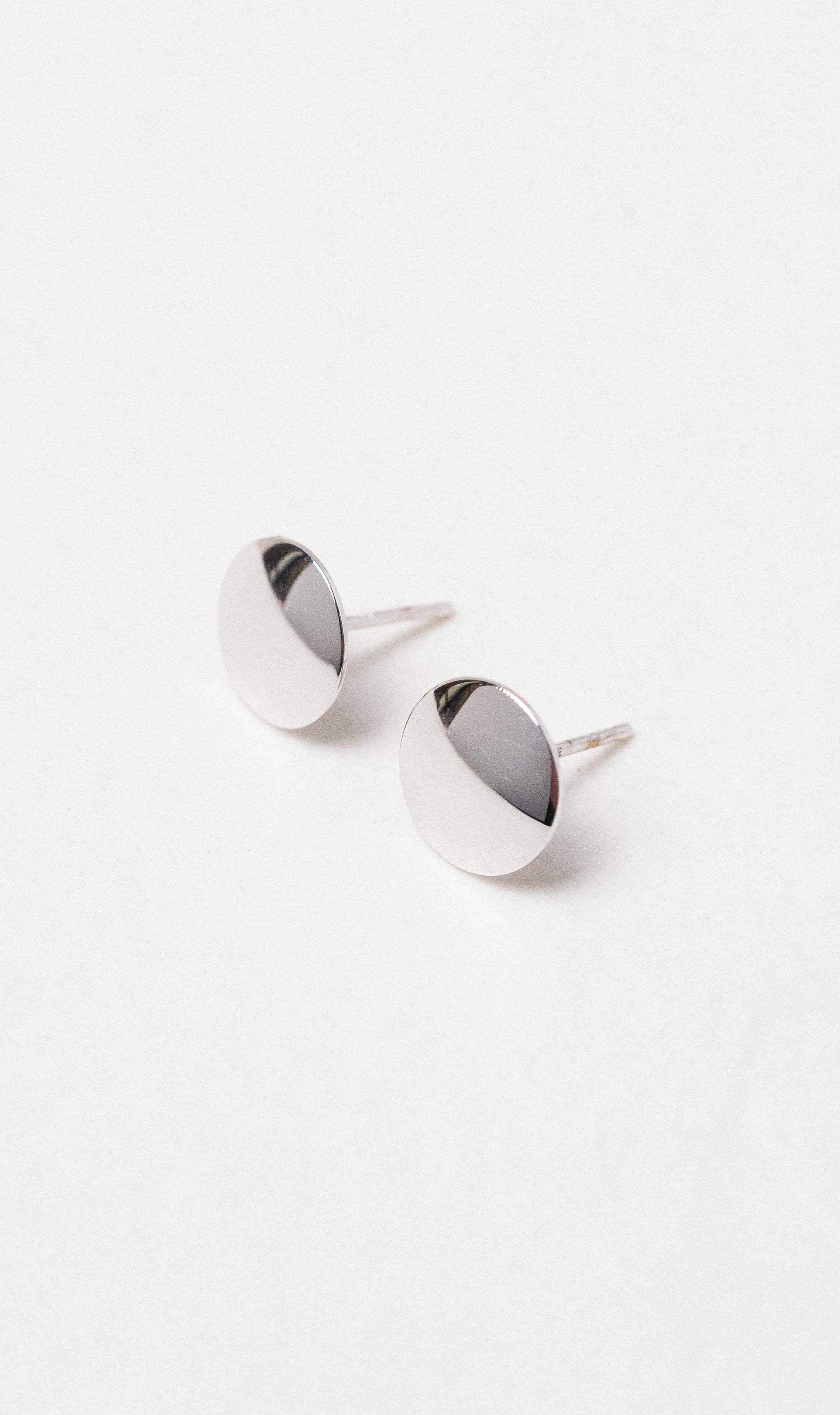 Hogans Family Jewellers 9K WG Disc Stud Earrings (10mm)