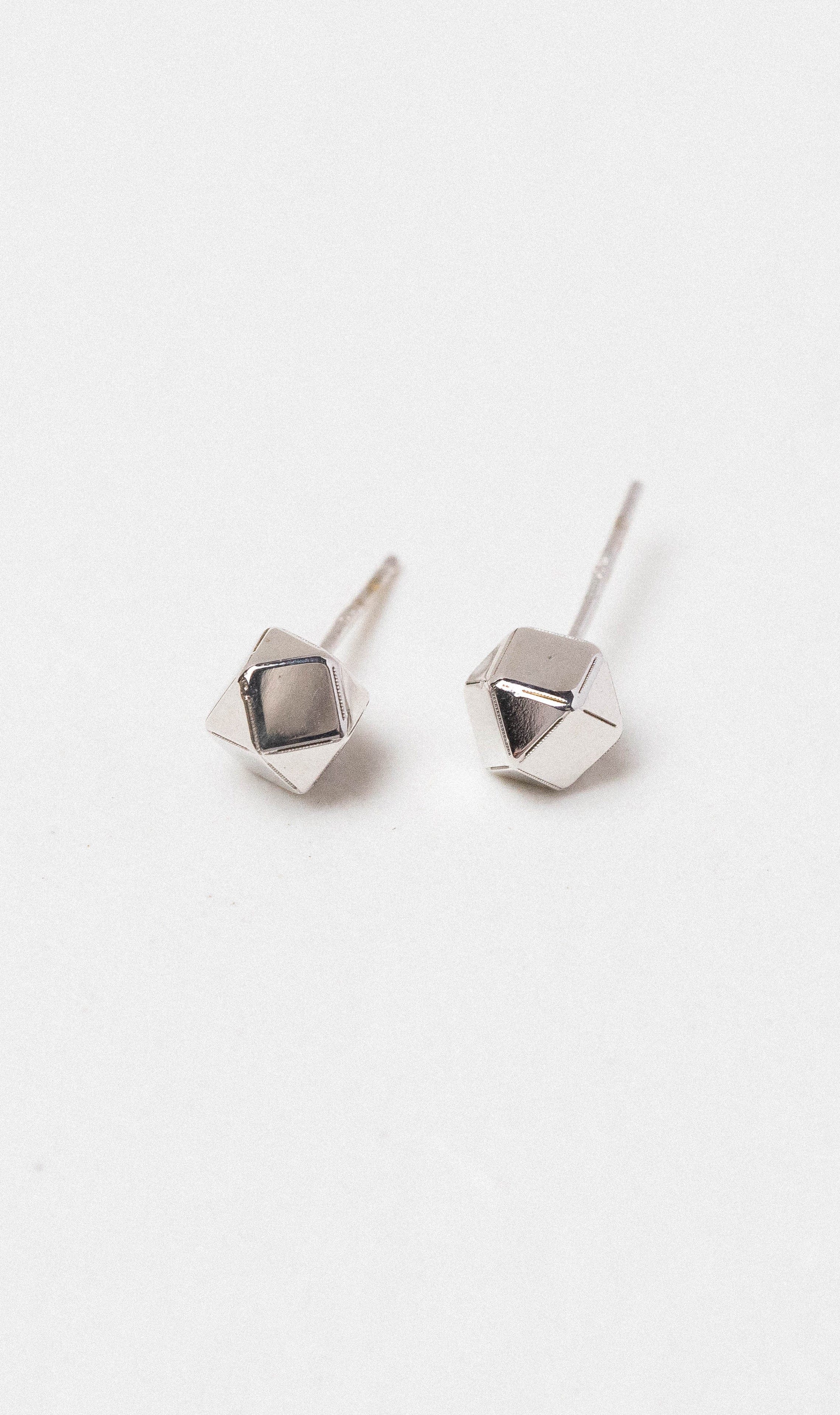 Hogans Family Jewellers 9K WG Geometric Stud Earrings (6mm)