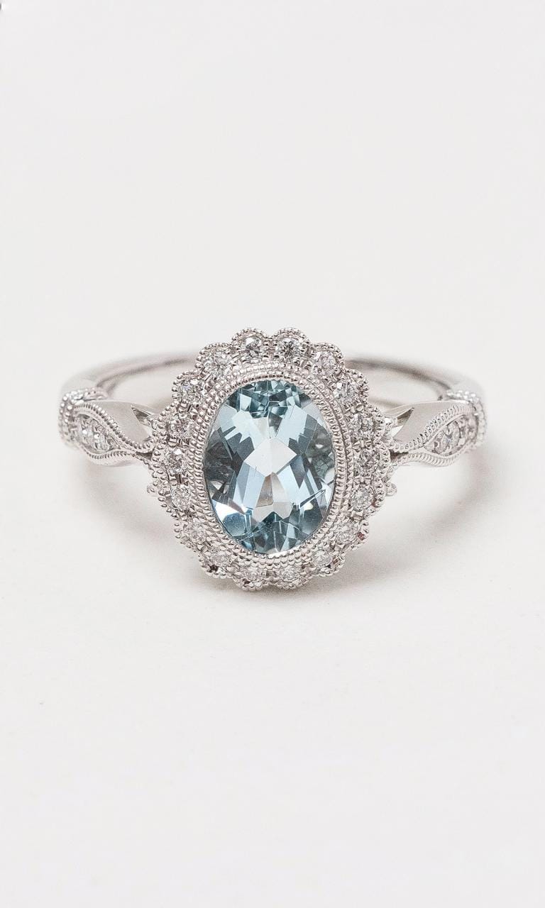 Hogans Family Jewellers 9K WG Oval Cut Aquamarine Antique Dress Ring
