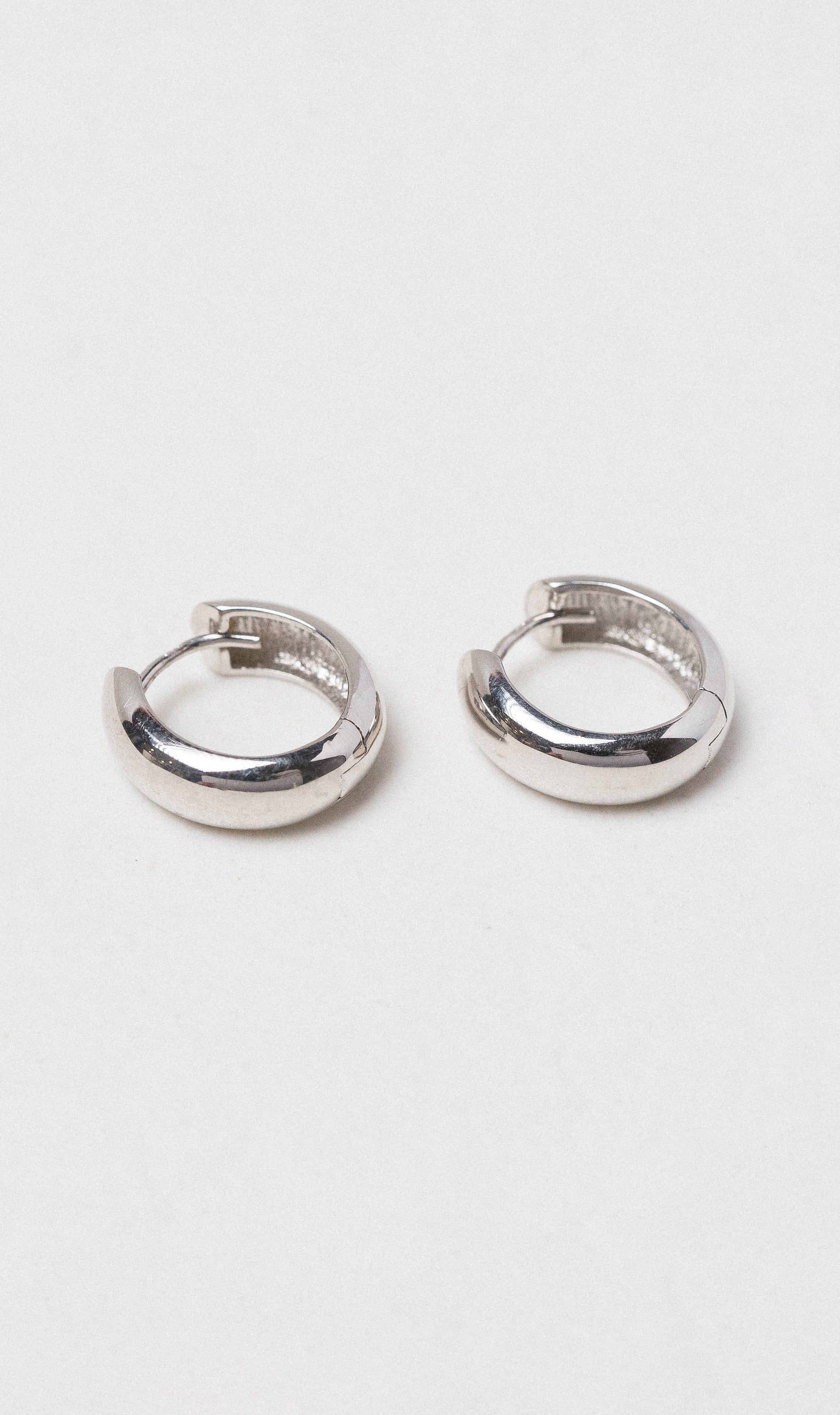Hogans Family Jewellers 9K WG Plain Half Round Huggie Earrings