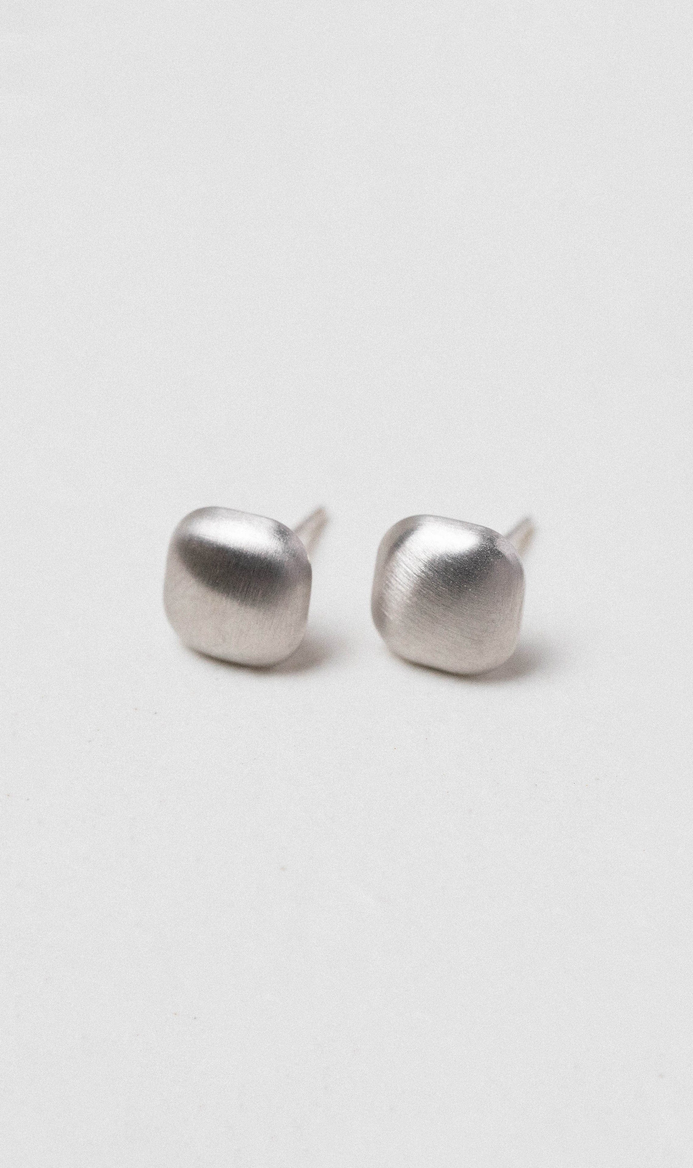 Hogans Family Jewellers 9K WG Square Brush Stud Earrings