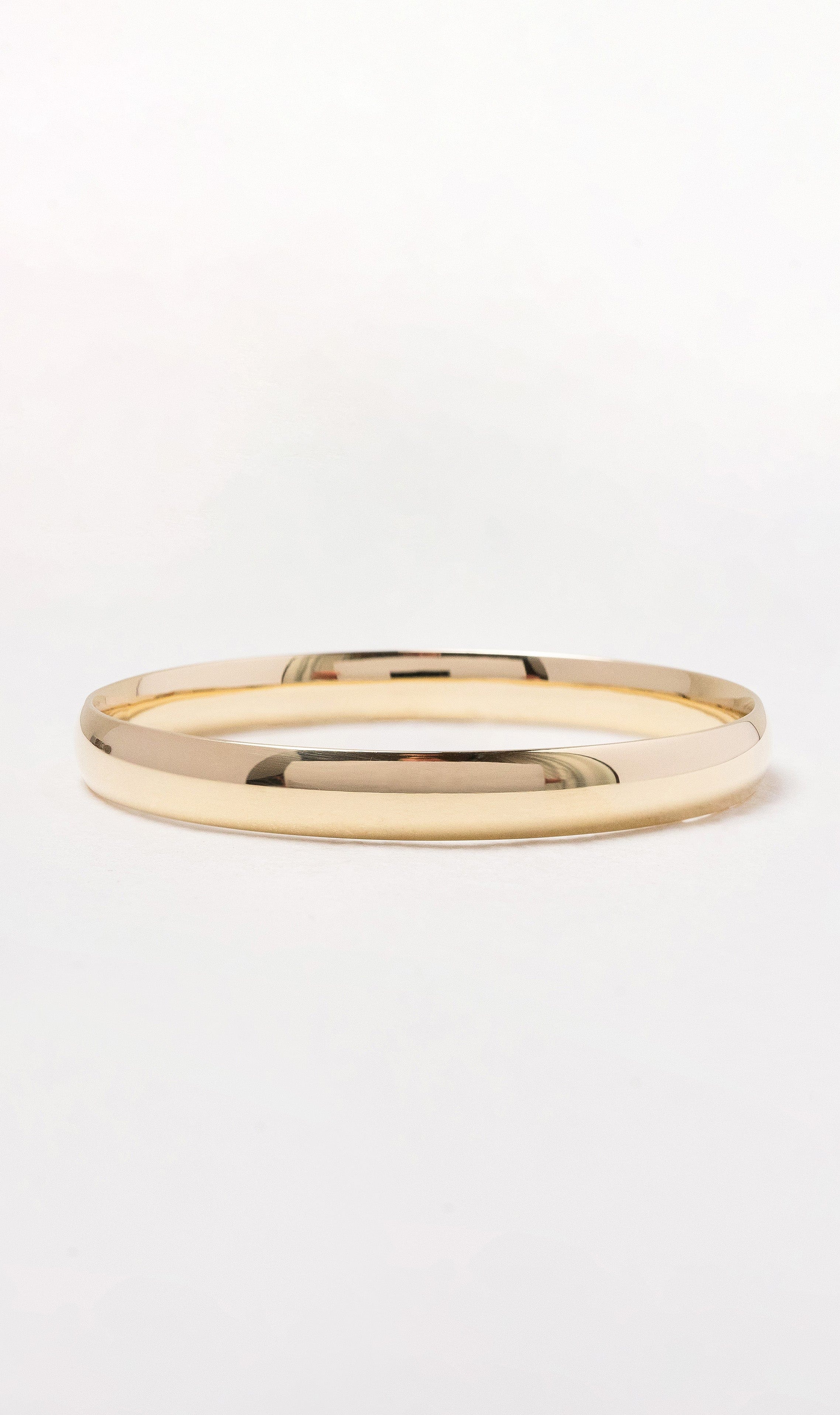 Hogans Family Jewellers 9K YG 8mm Solid Bangle