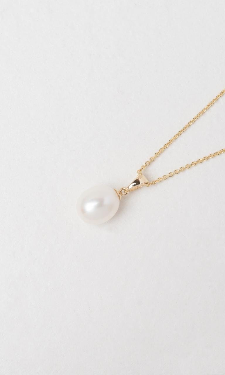 Hogans Family Jewellers 9K YG 9.5mm Freshwater Pearl Pendant