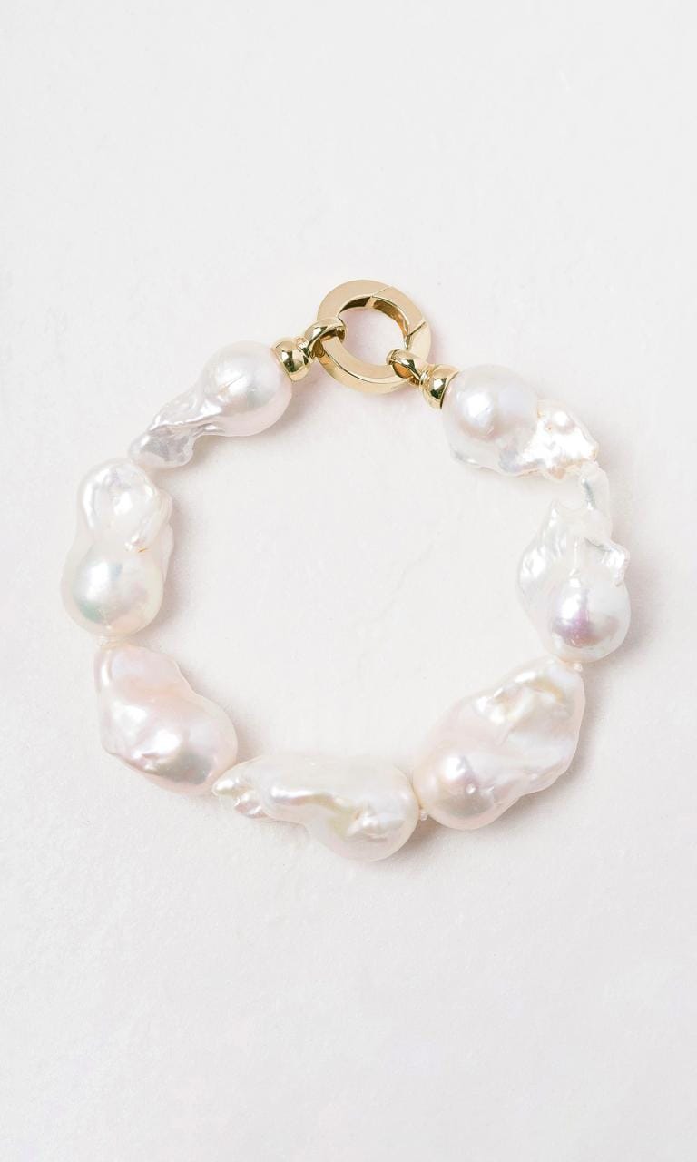 Hogans Family Jewellers 9K YG Baroque Pearl Bracelet