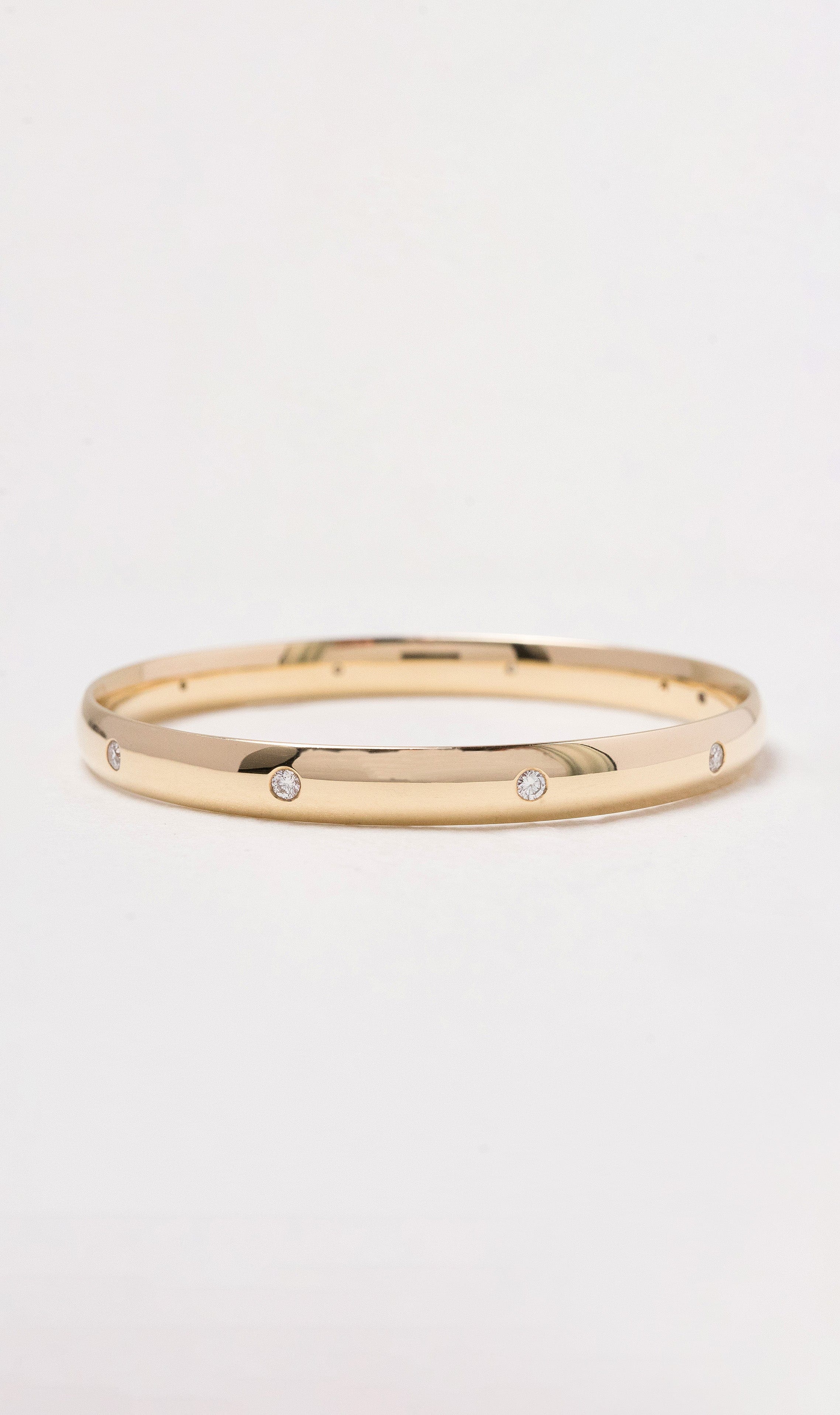 Hogans Family Jewellers 9K YG Diamond Set Bangle