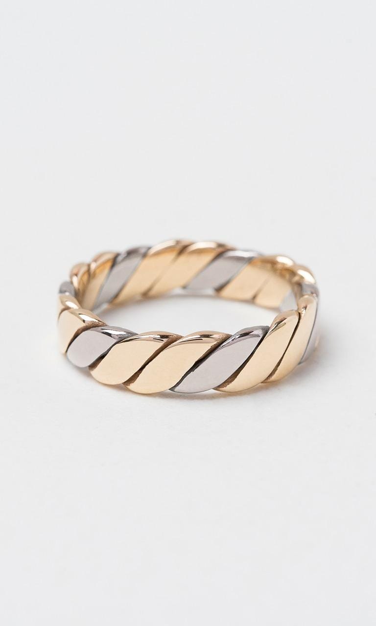 Hogans Family Jewellers 9K YWG 6mm Decorative Gents Band