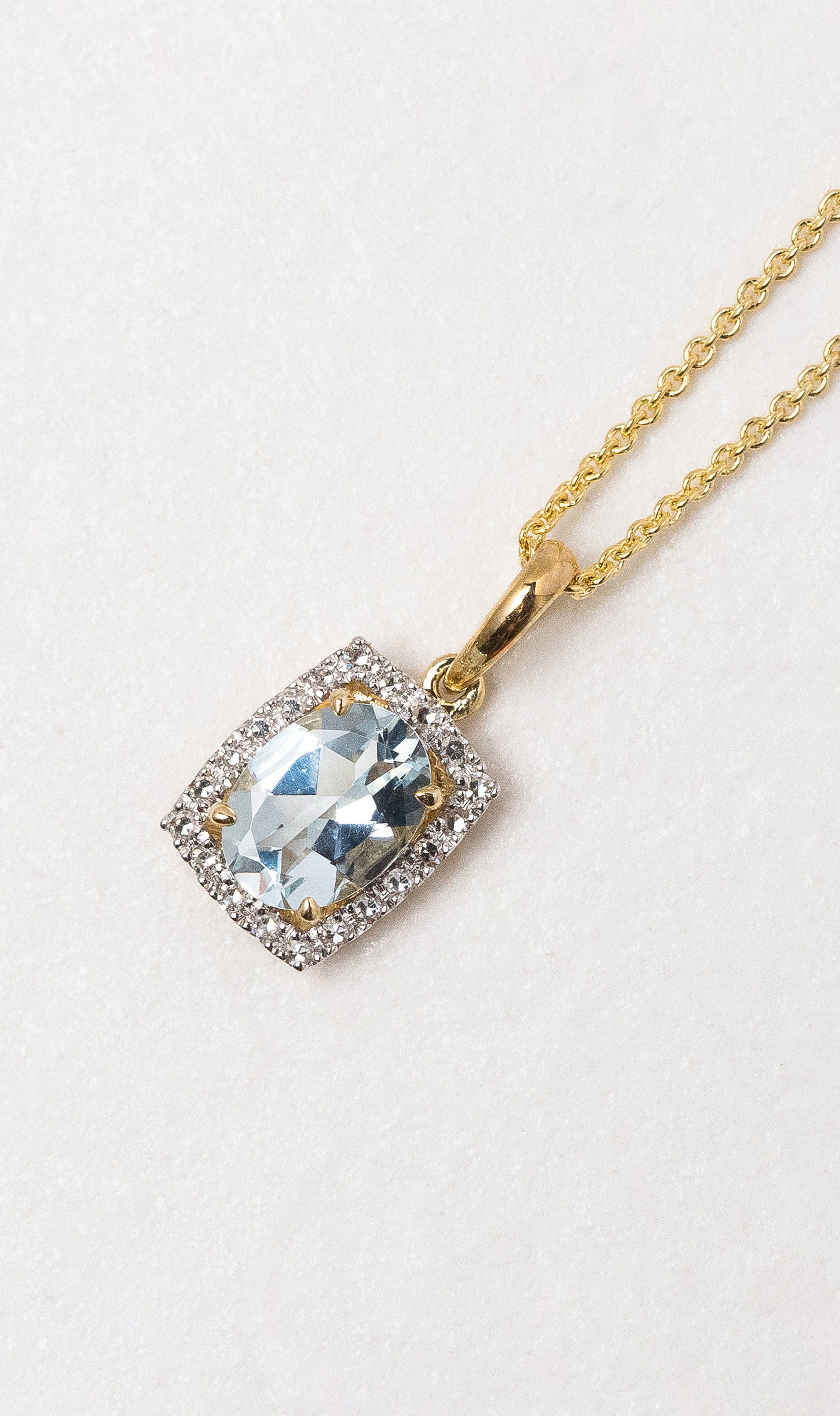 Hogans Family Jewellers 9K YWG Aquamarine Pendant