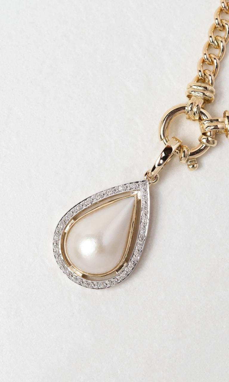 Hogans Family Jewellers 9K YWG Pear Shaped Mabe Pearl Pendant