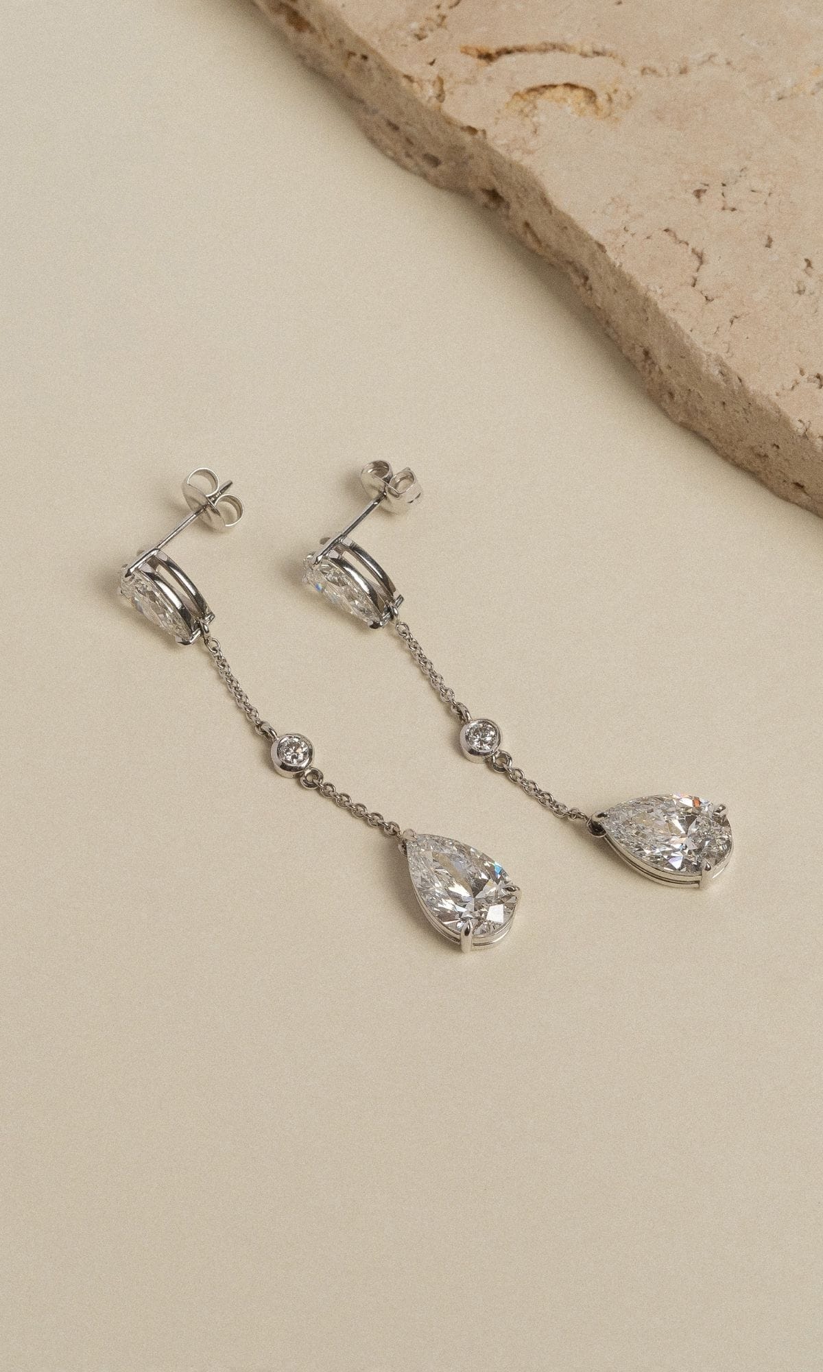 Hogans Family Jewellers Bespoke 18K WG Diamond Drop Earrings